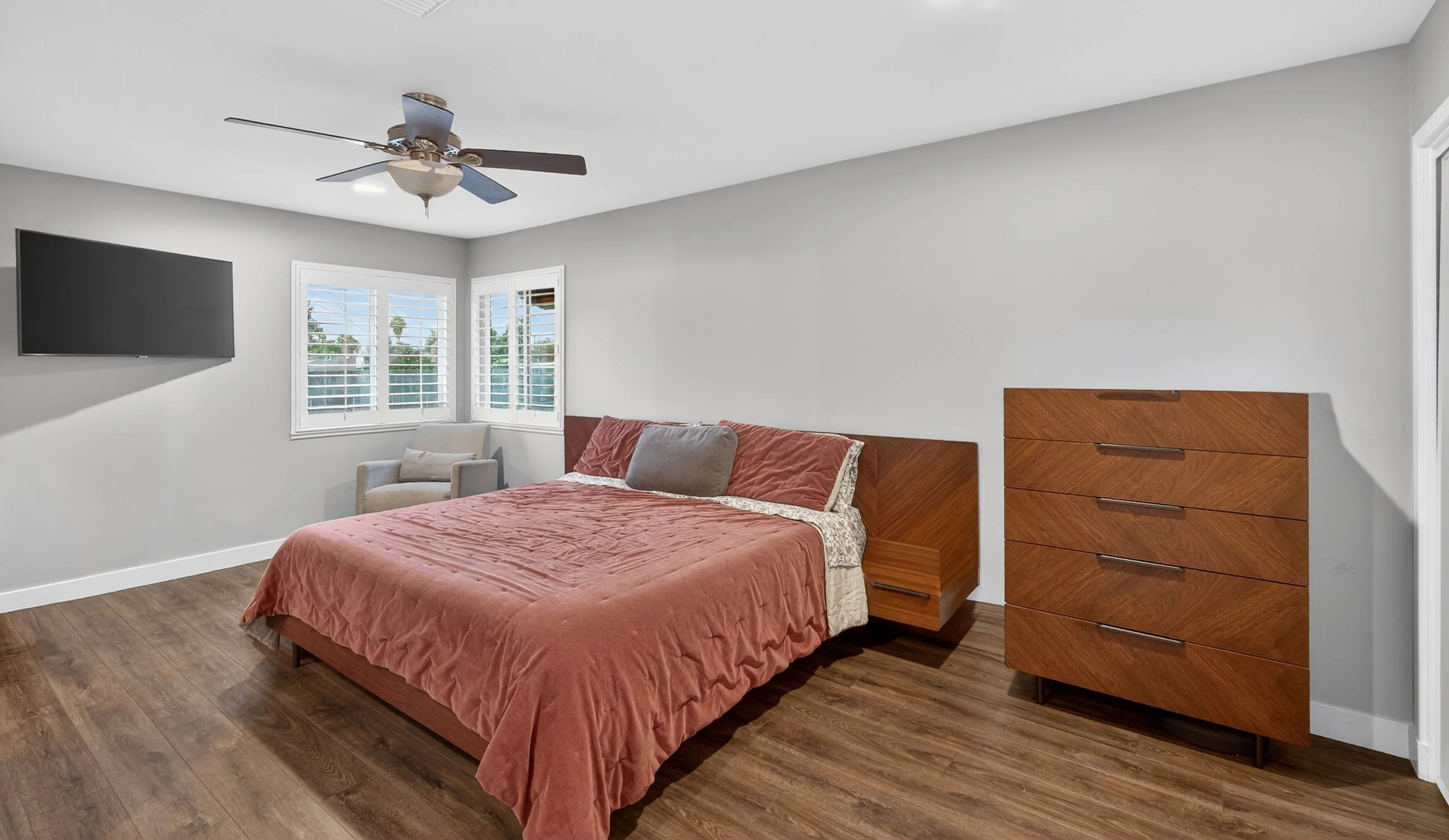 Holiman ps bedroom.jpg