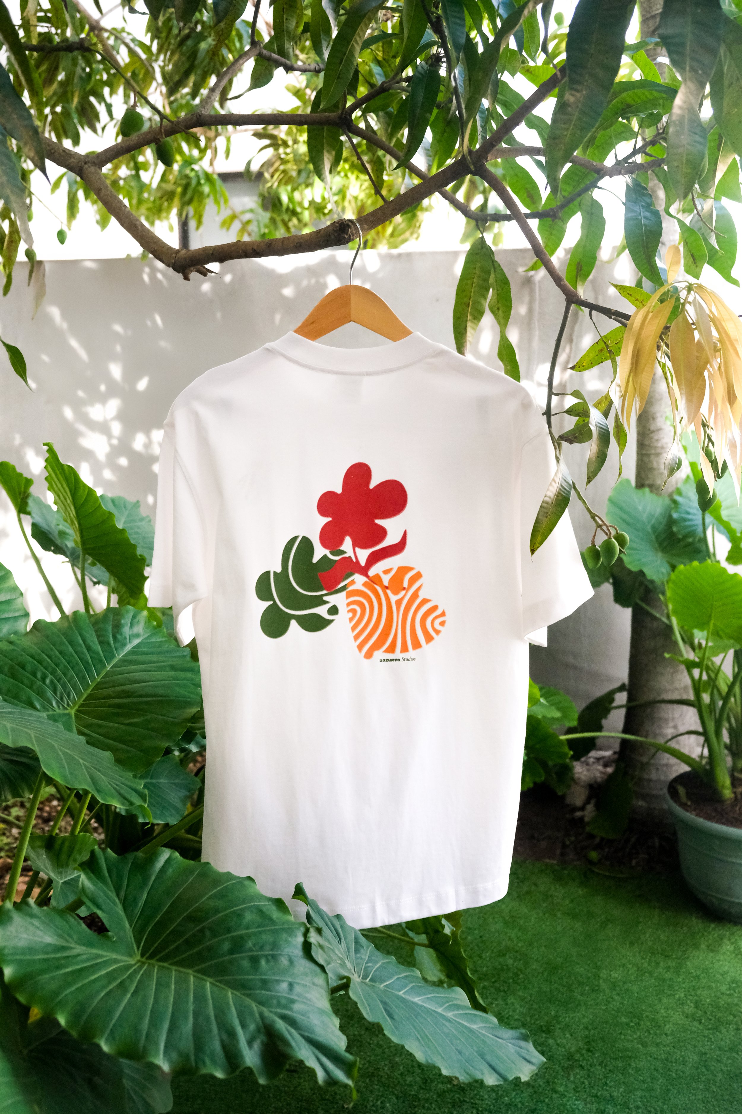 Bazurto Studios - Collectio #1 - T-shirt Uniform Basics (14 of 23).jpg