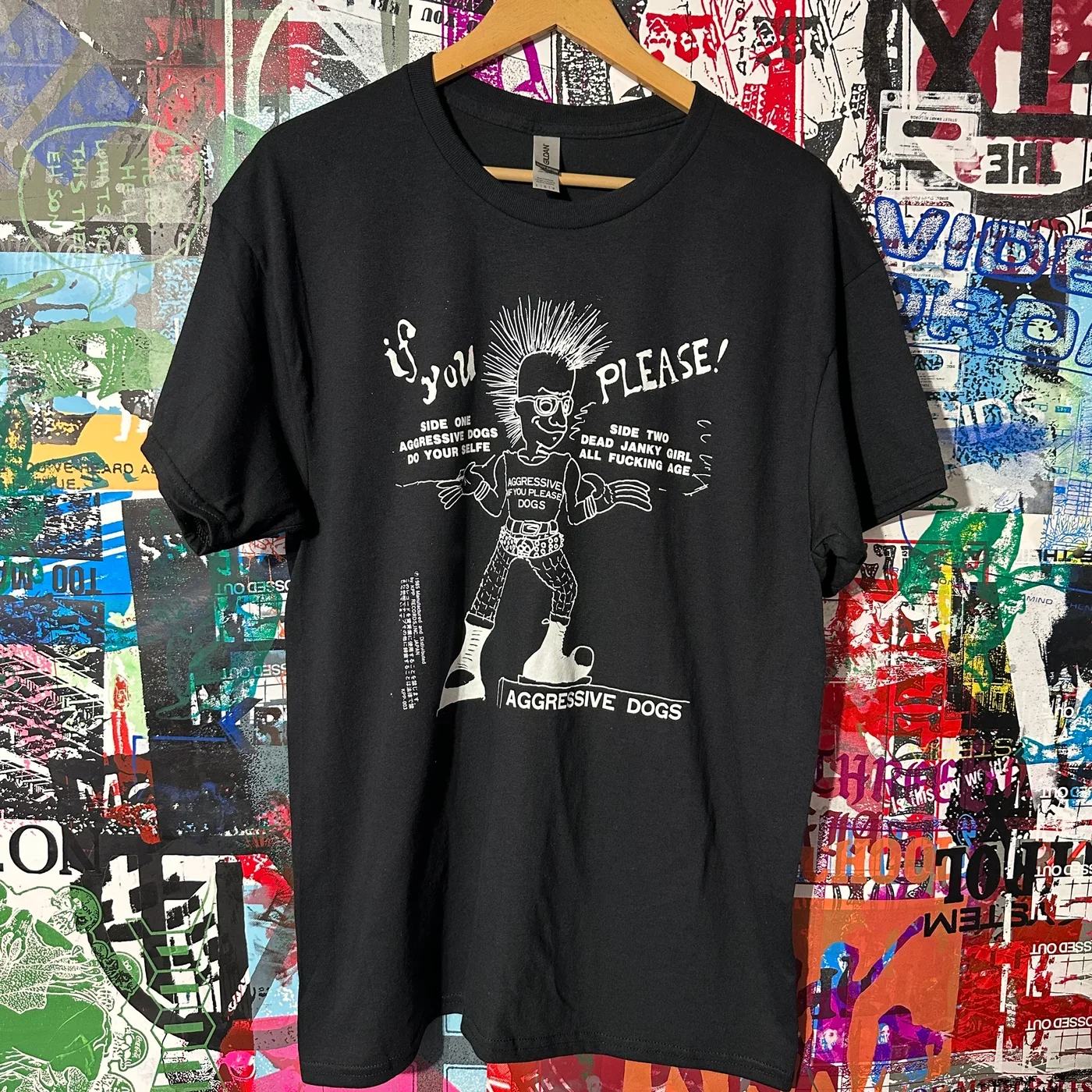 Aggressive Dogs 攻撃的な犬 T-Shirt