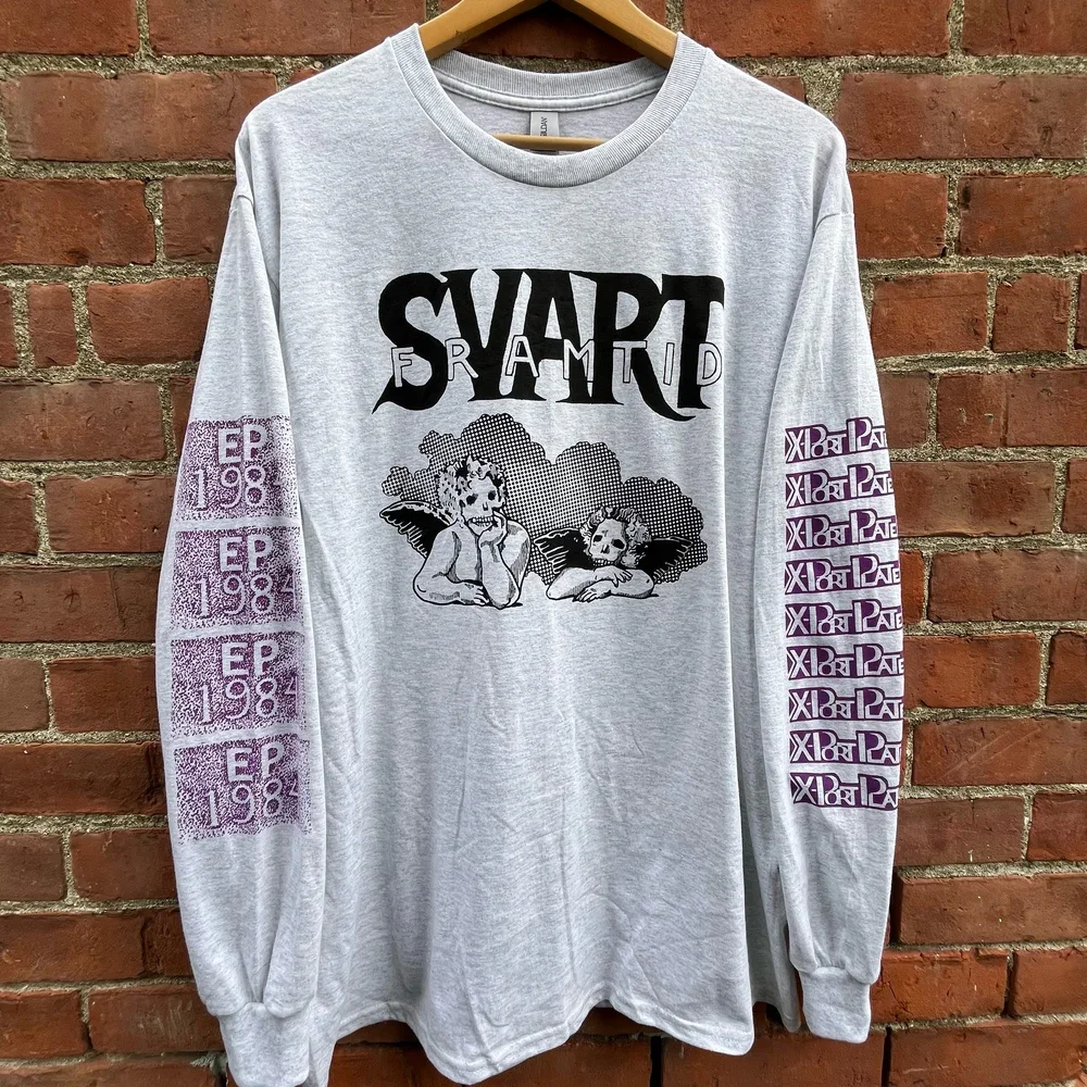 Svart Framtid Longsleeve (8 Left)
