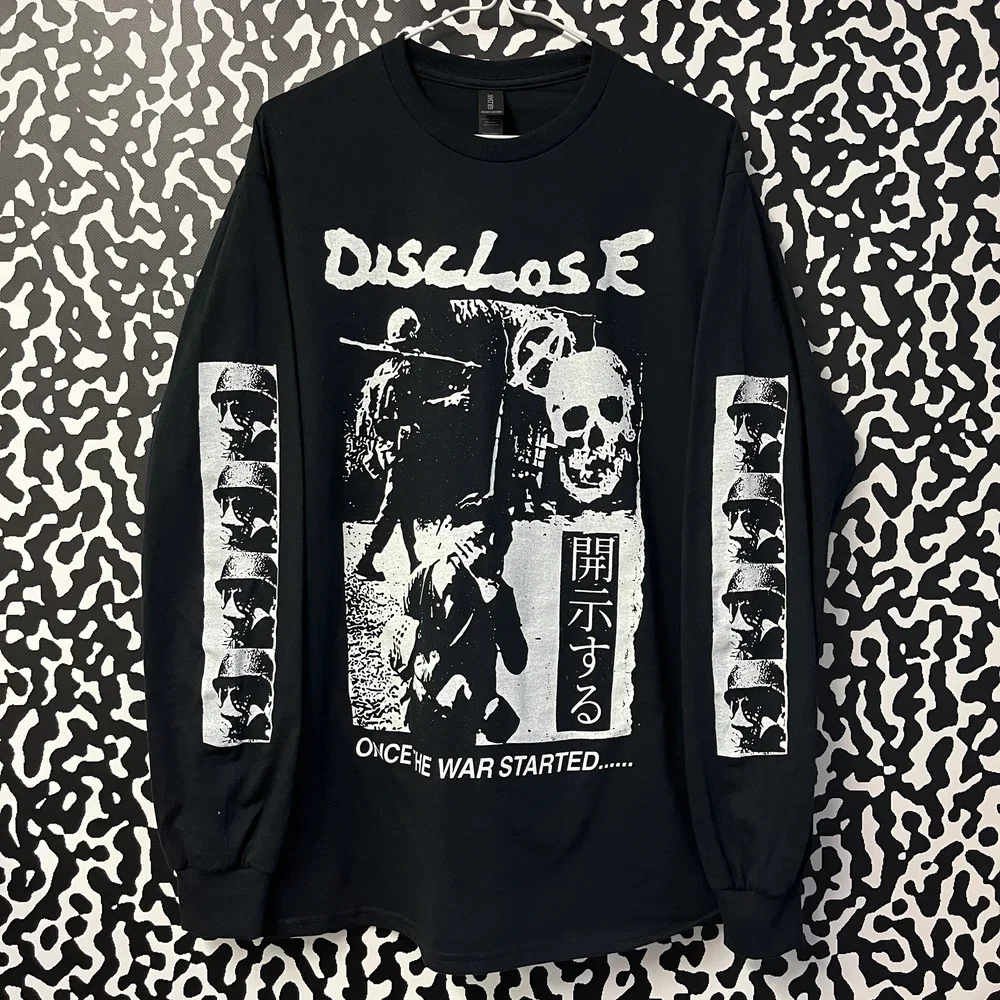 Disclose 暴 Longsleeve