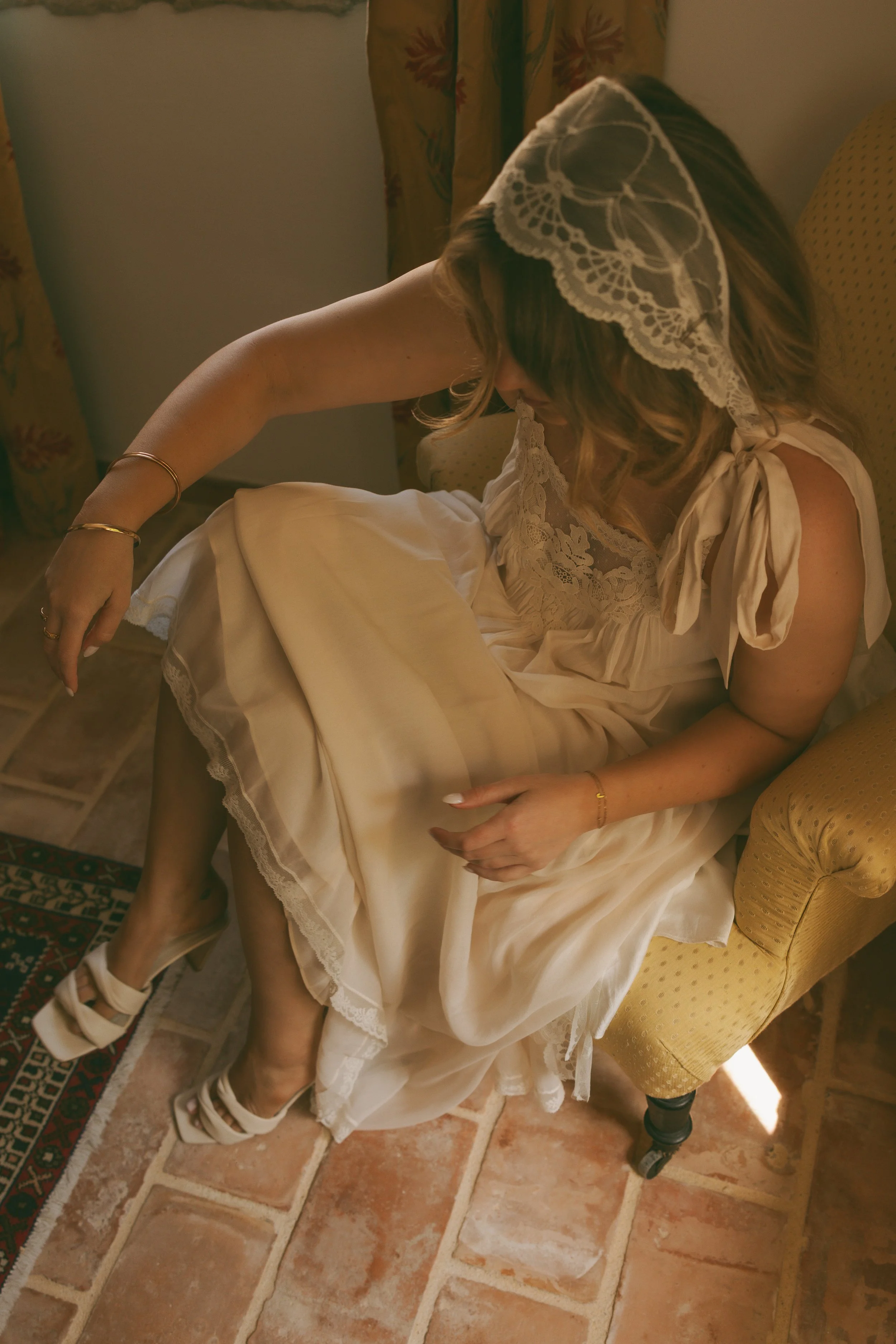Hannah & Jordan-europe elopement-small-3.jpg