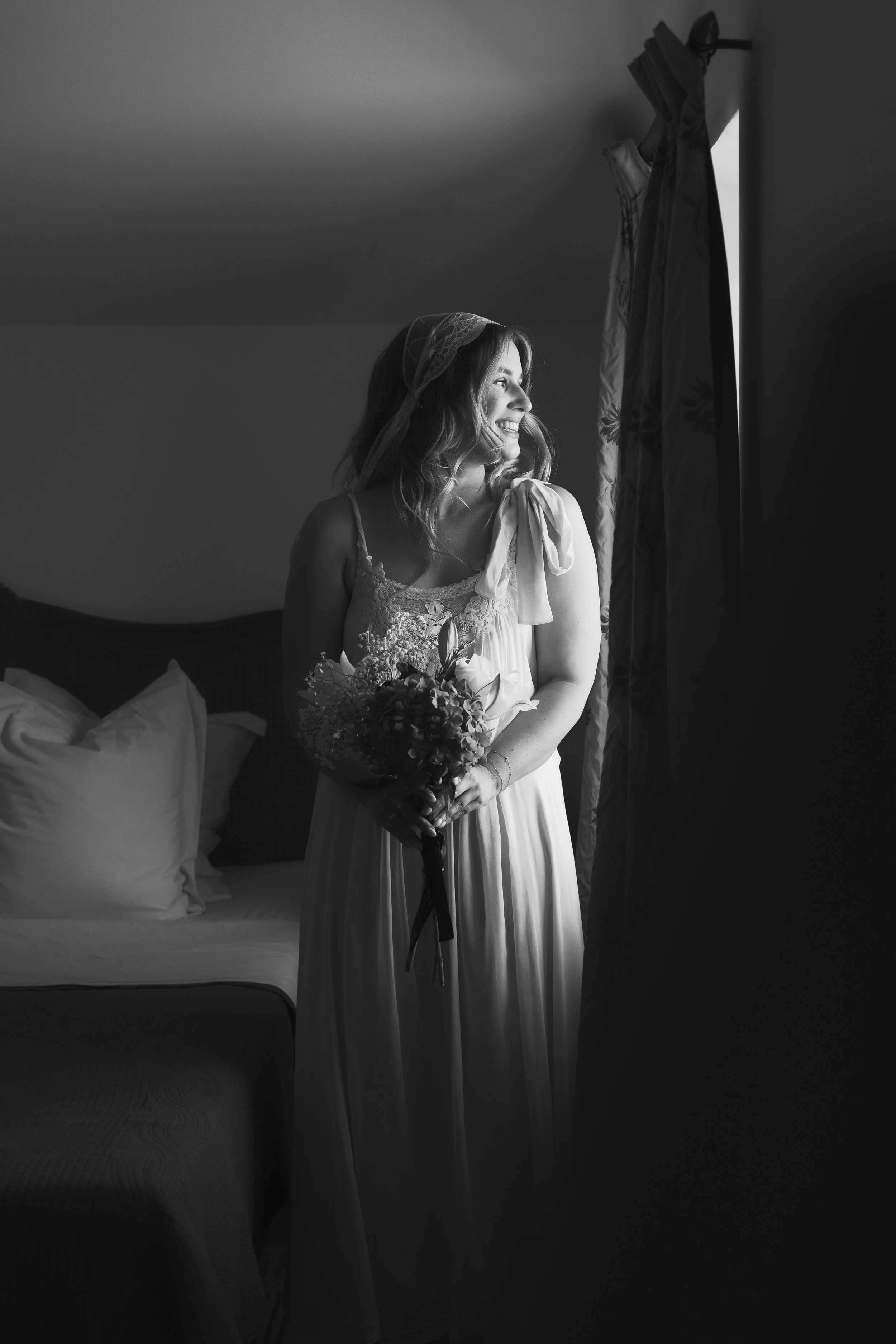 Hannah & Jordan-europe elopement-small-5.jpg