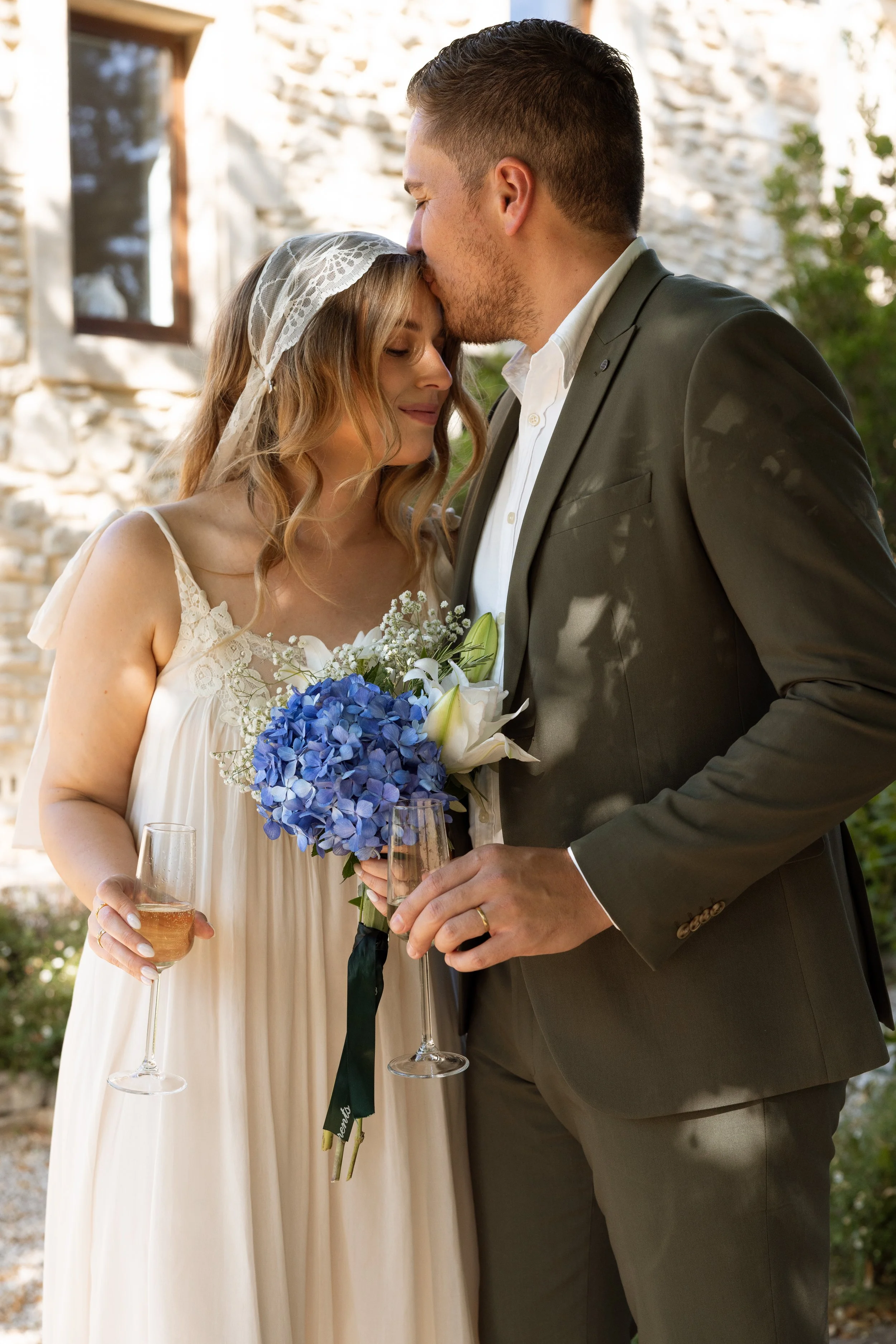 Hannah & Jordan-europe elopement-small-8.jpg