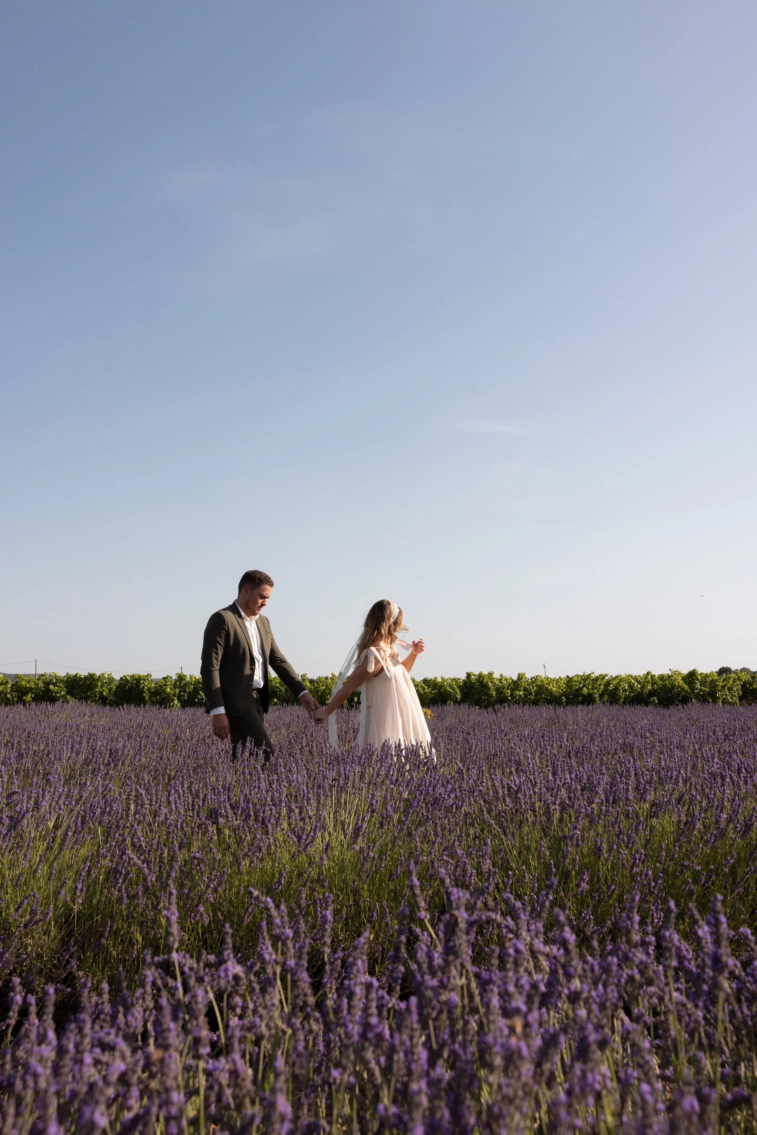 Hannah & Jordan-europe elopement-small-16.jpg