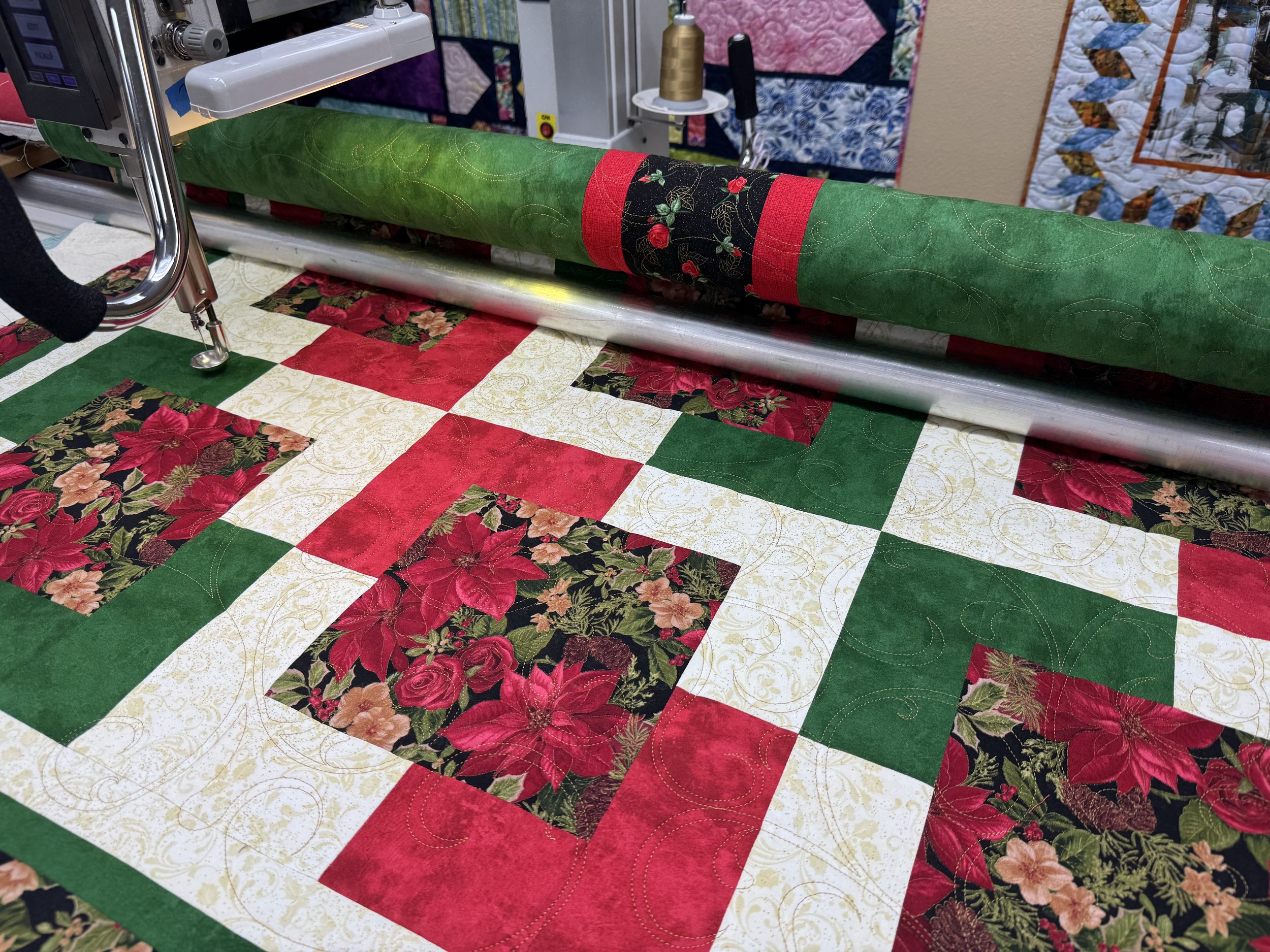 Christmas Quilt with pieced Back