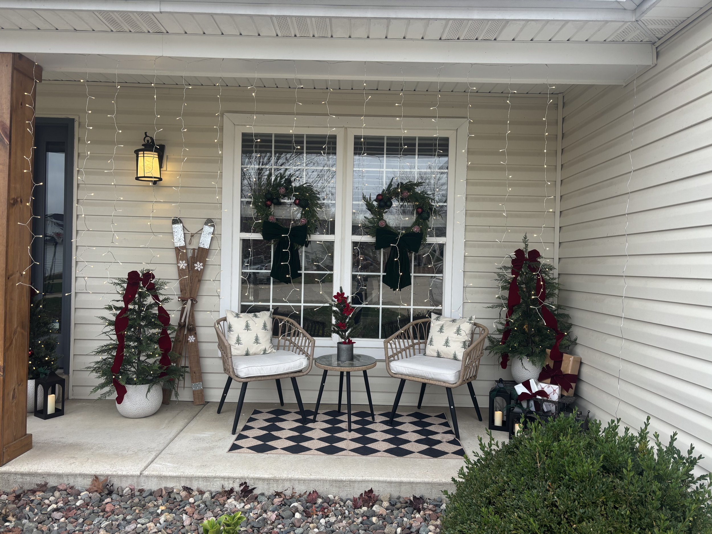 Holiday Home Decorations & Designs in Lake Saint Louis, MO