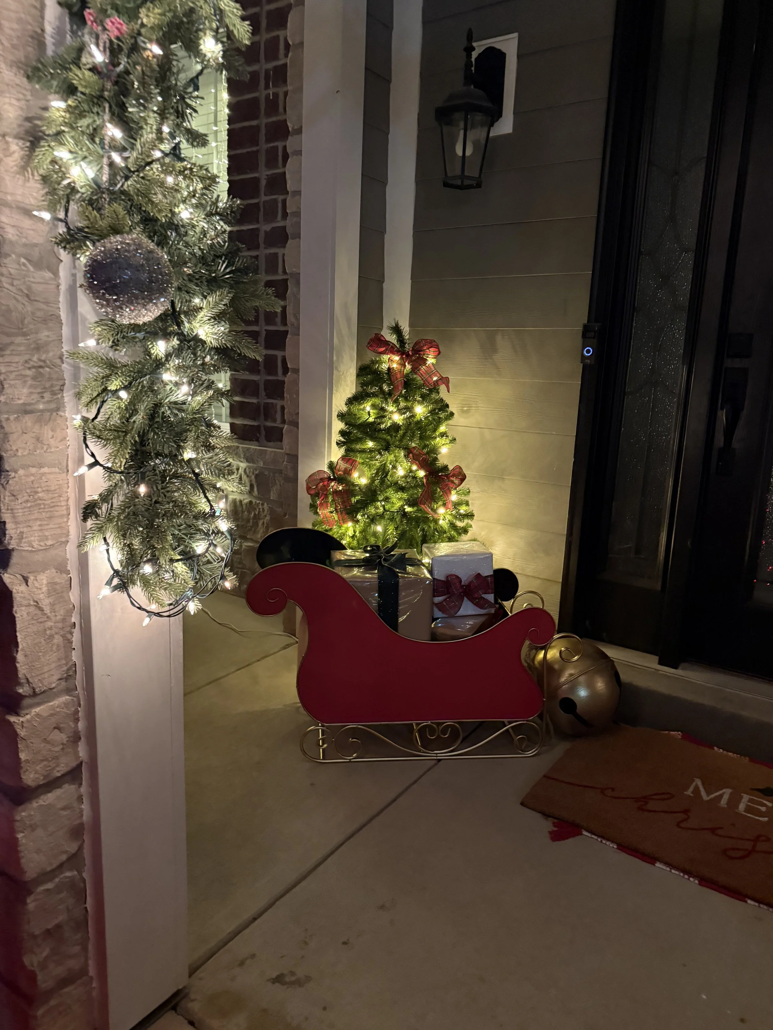 Holiday Porch Decorating in Wentzville, MO