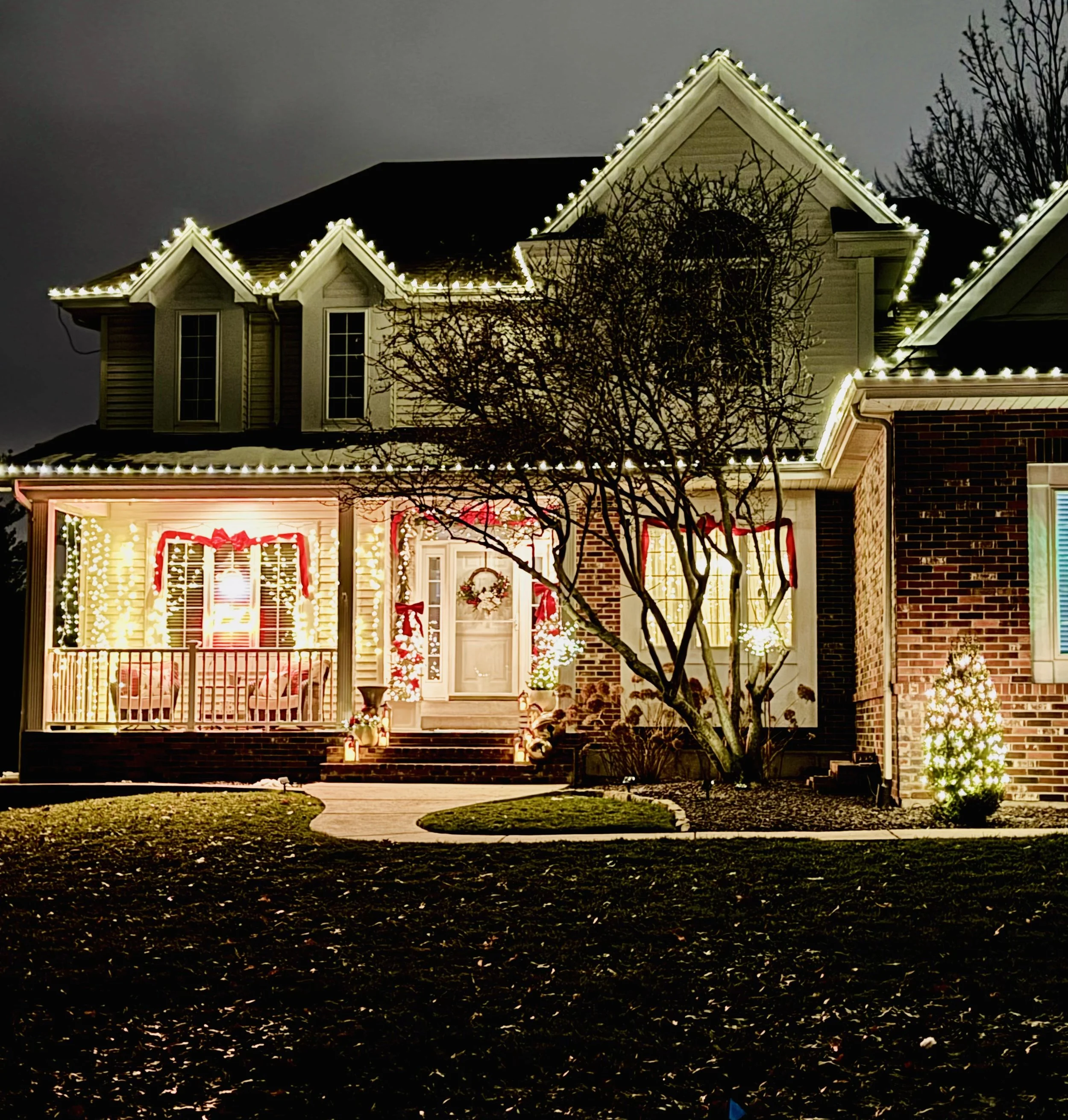 Seasonal Porch Decorating in Lake Saint Louis, MO