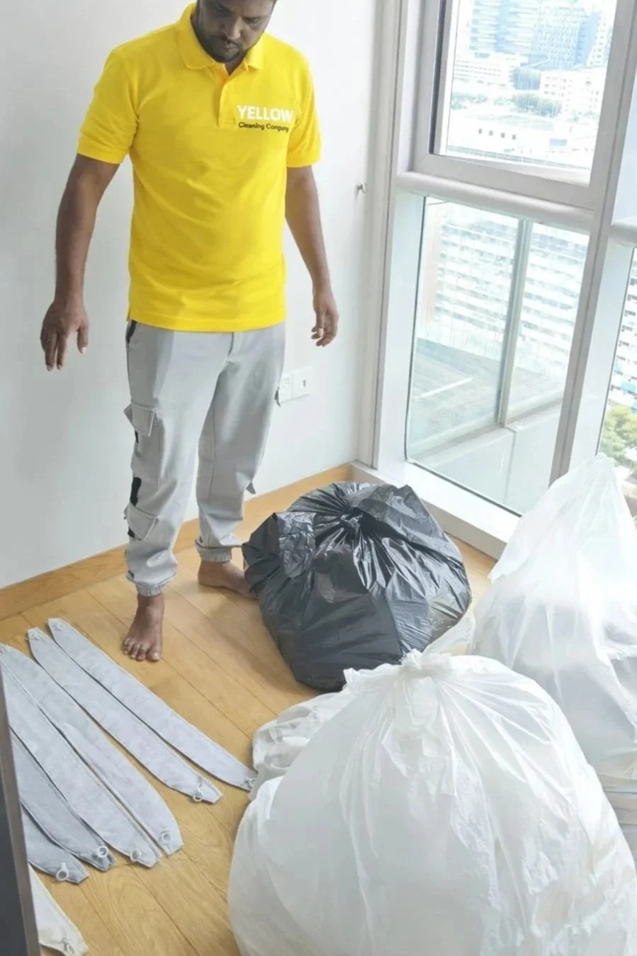 yellow_cleaning_company_Curtain_Cleaning