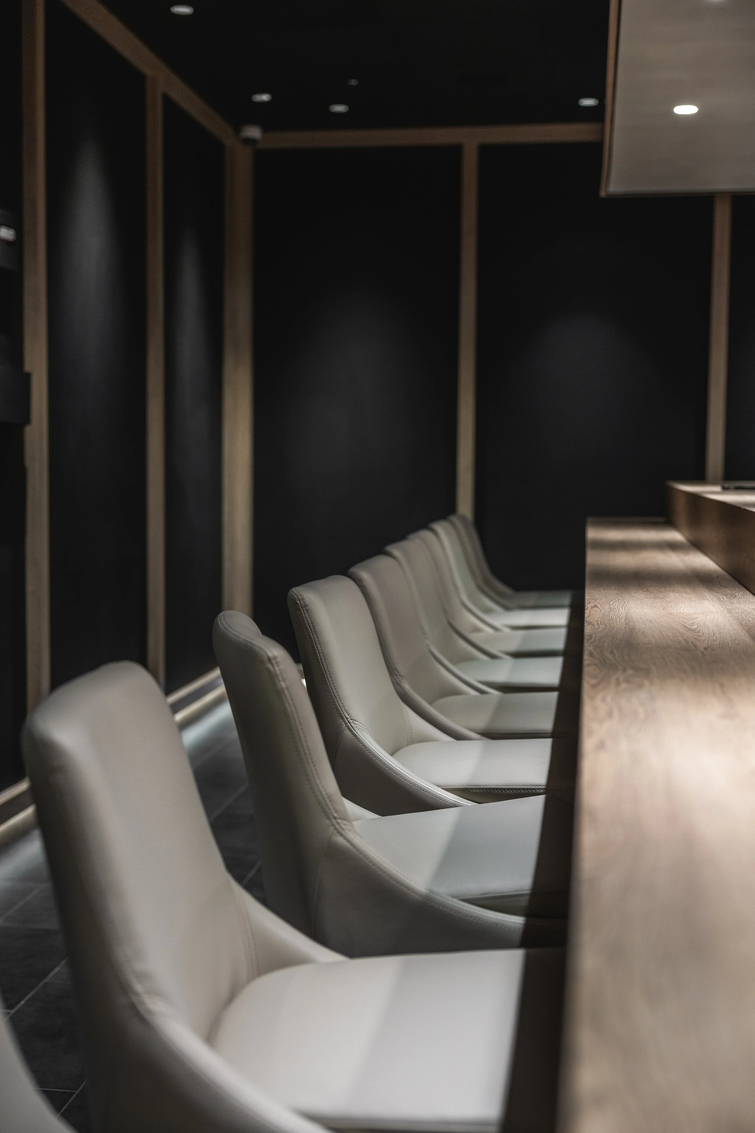 Kuramoto Restaurant Seating