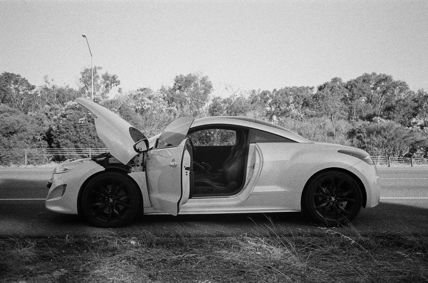 a collection of black and white

Pentax K-1000/Olympus AM-100
HP5 Plus 
Dev &amp; scan @focuspocuslab 

#filmisnotdead #perthphotographer #perthartist #perthisok #architecturephotography