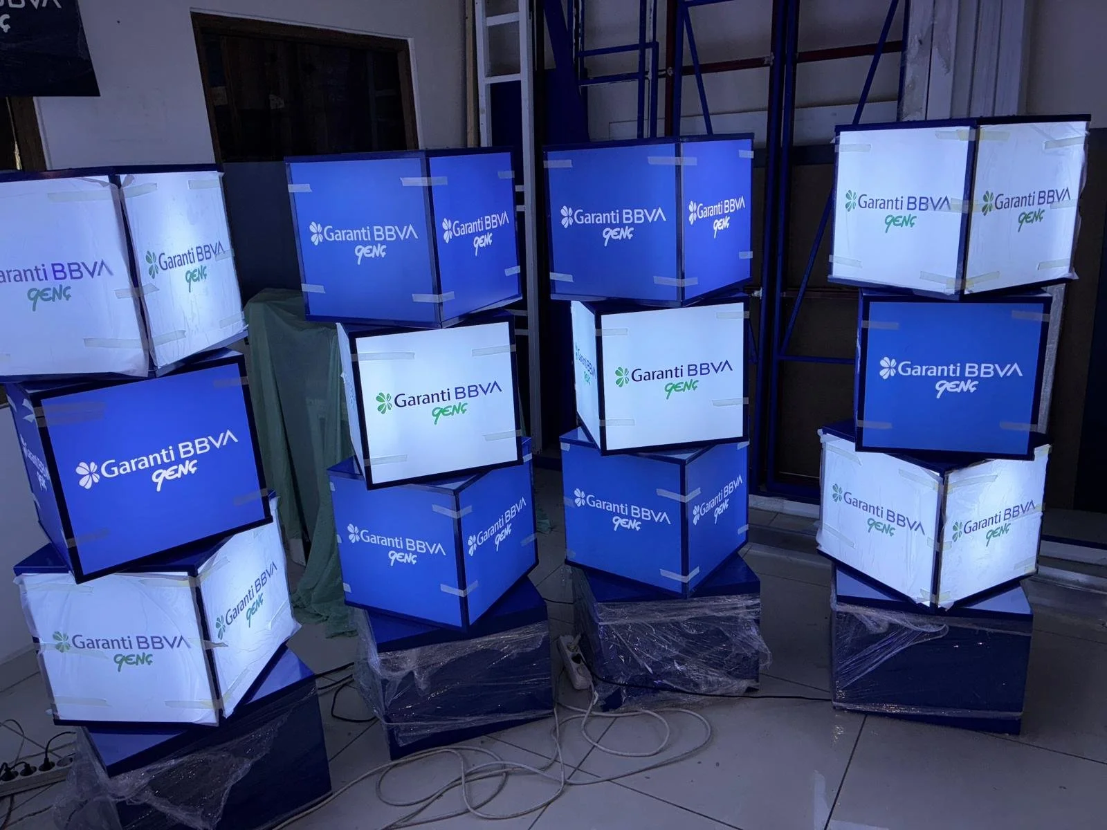 Stant Stand Etkinlik Tabela Lightbox Kiosk banko ışıklı  ledli küp