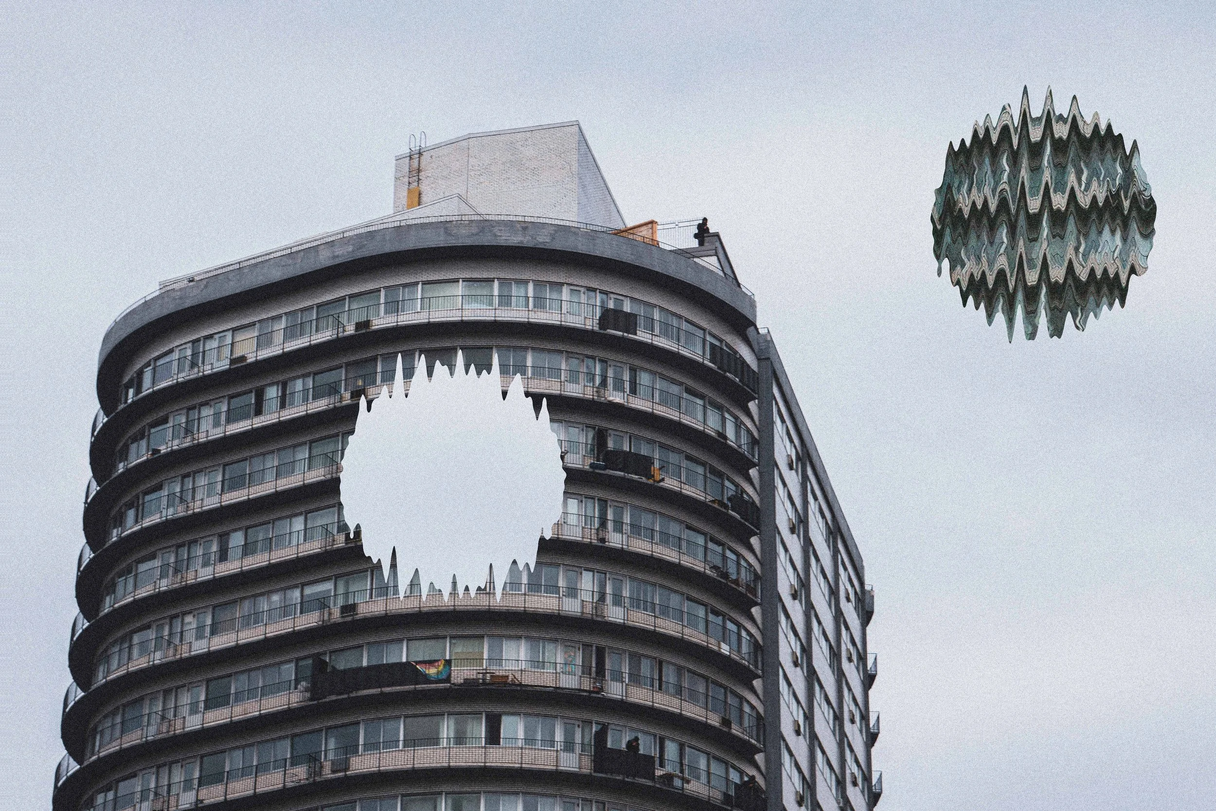 peté building glitch mtl expo.jpg