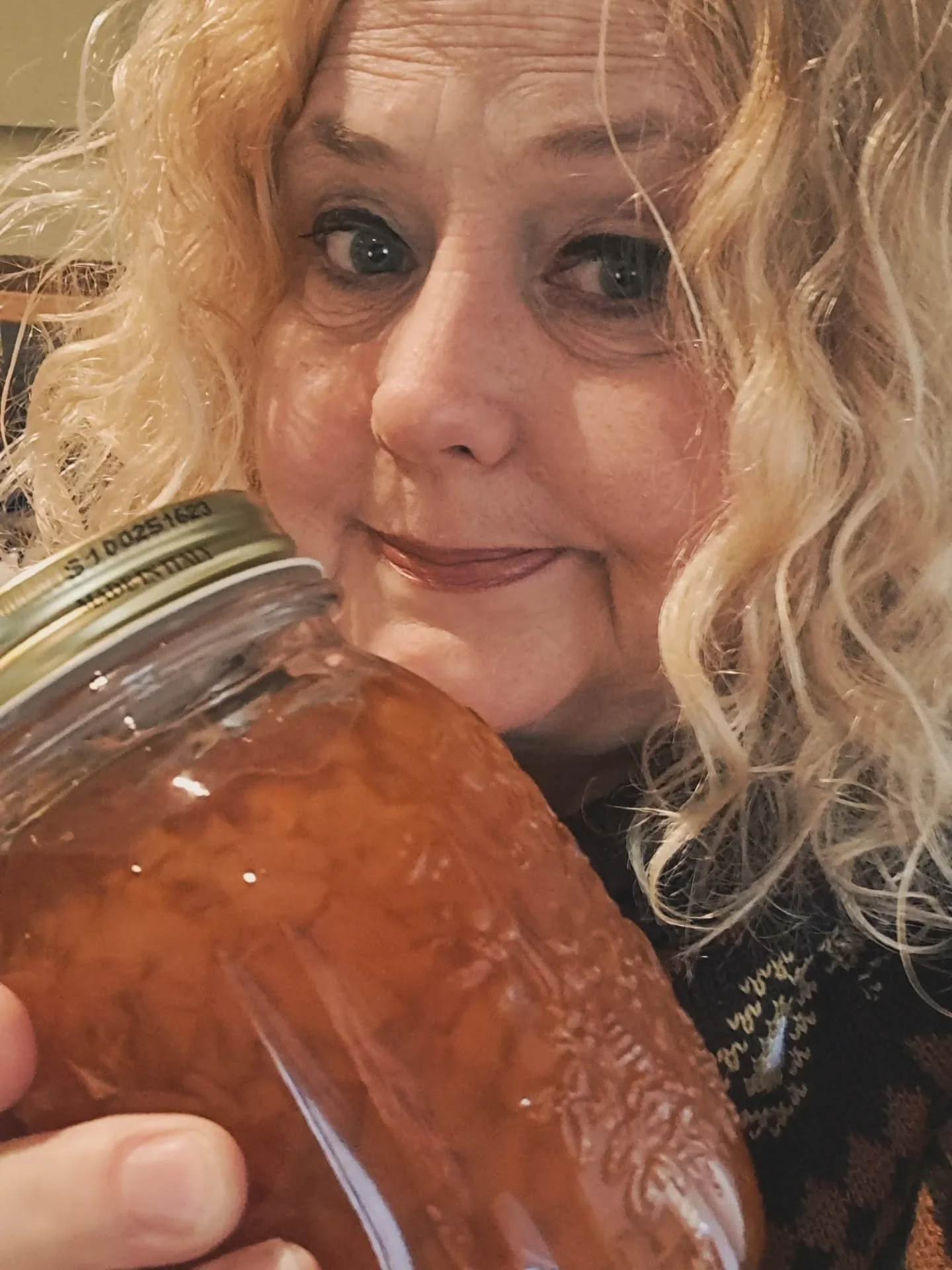 If you're a regular follower of mine you'll know I make A LOT of jam and preserves, but I've never made marmalade. Jumping on the Seville orange bandwagon, coupled with the fact that I was gifted some snazzy new preserving jars for Christmas, I decid