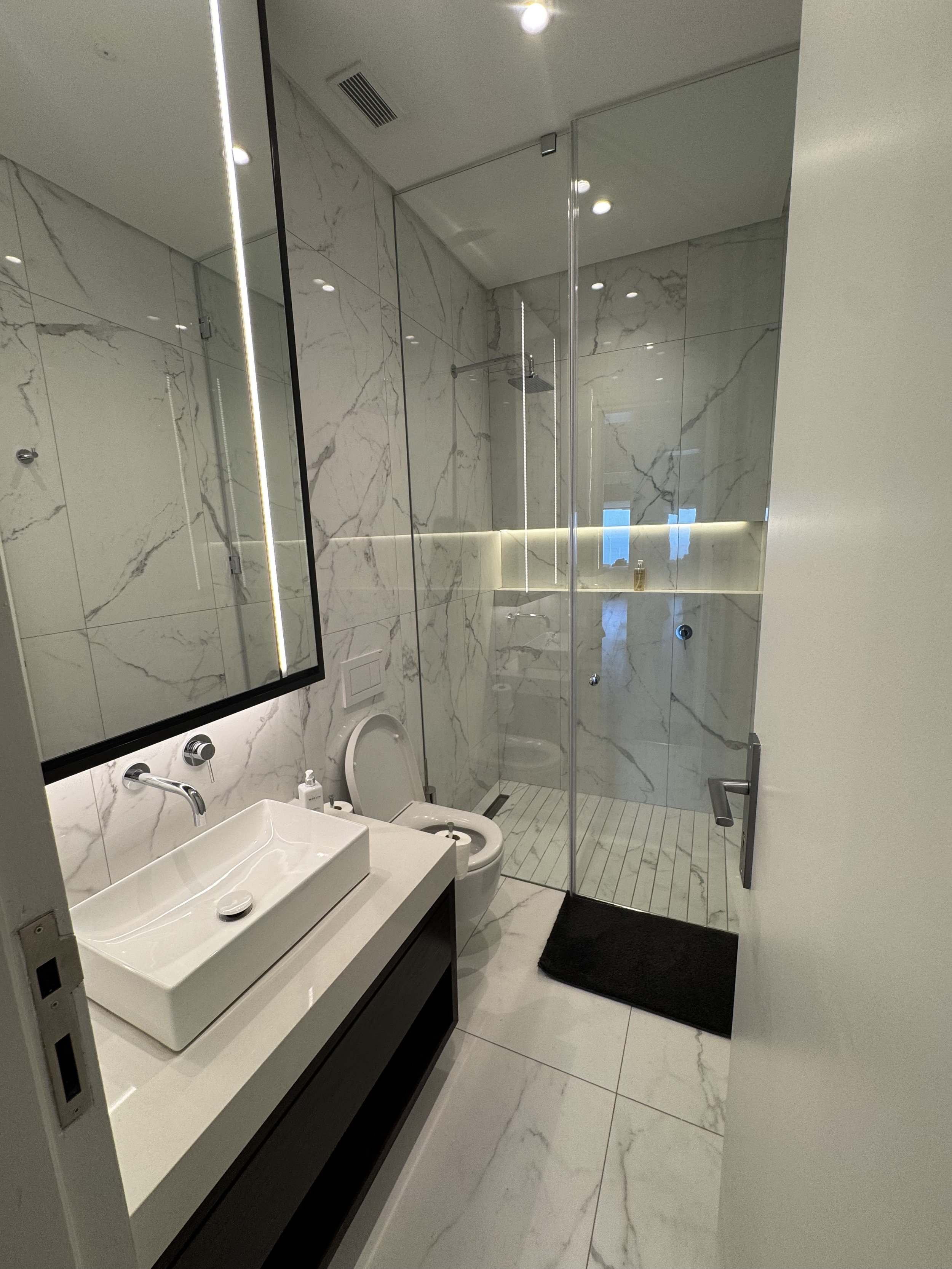 3rd Bedroom En Suite Bathroom