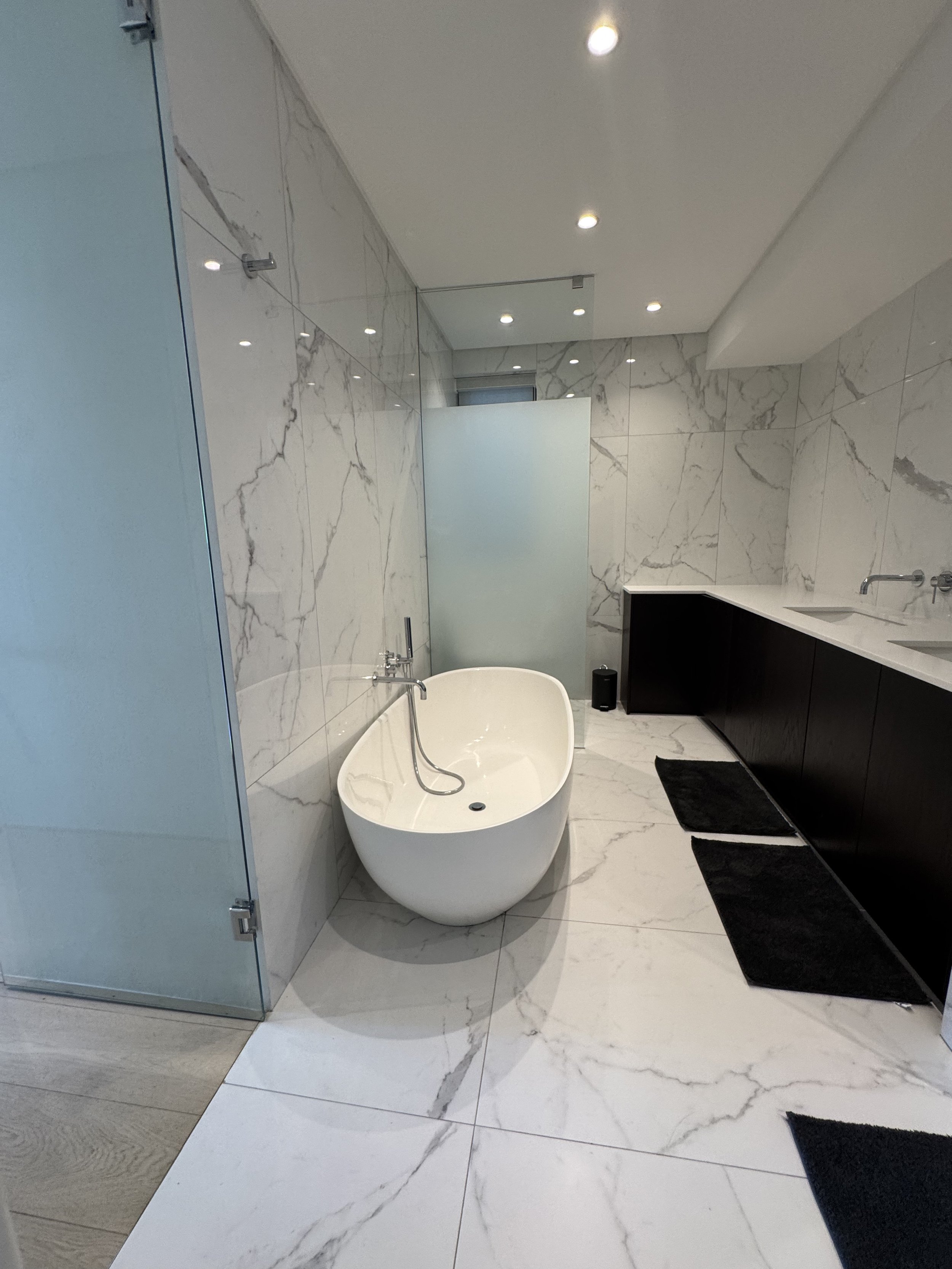 Bedroom 2 En Suite Bathroom