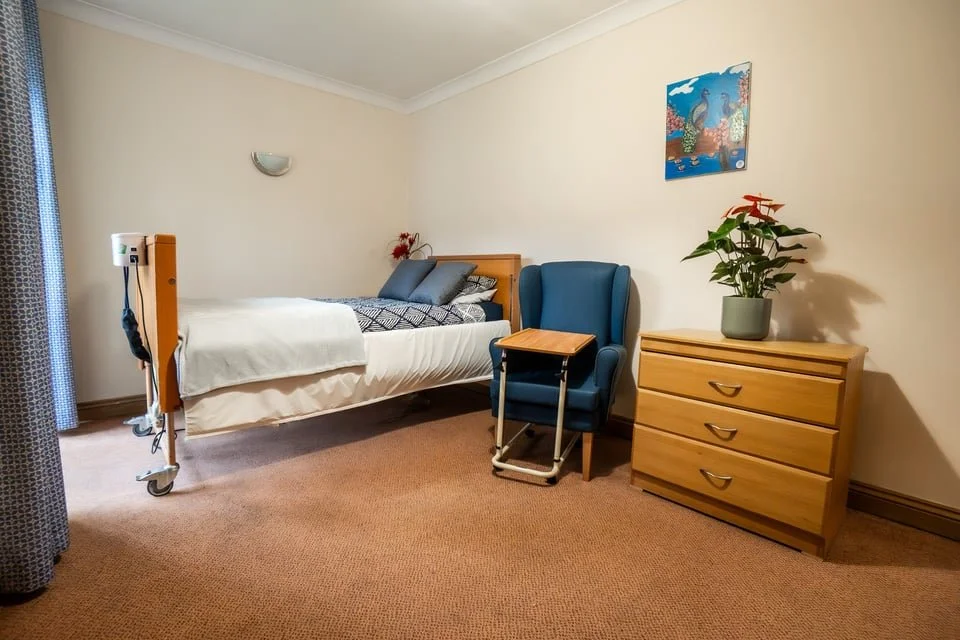 accommodation at plane tree court bedroom