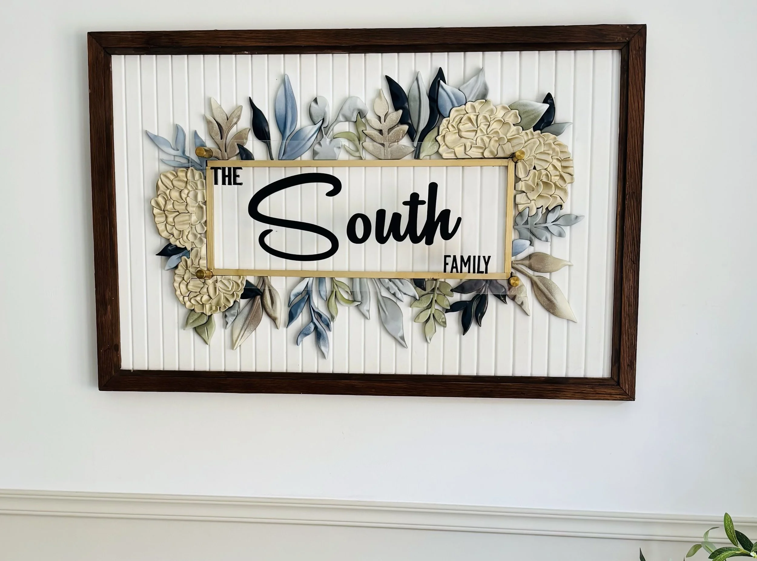 Magnolia Family Sign