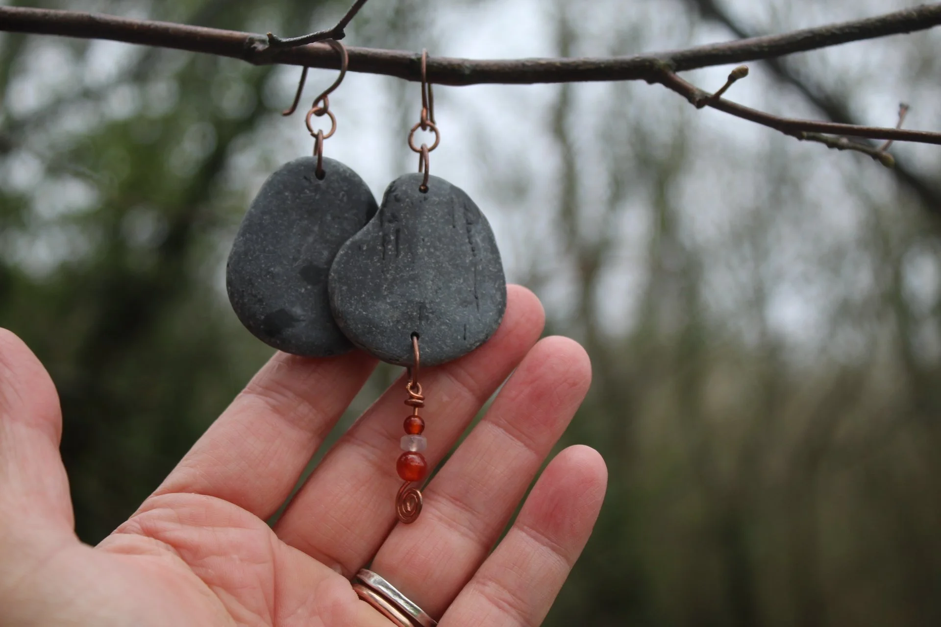 ꩜ Dark River Stone Earrings