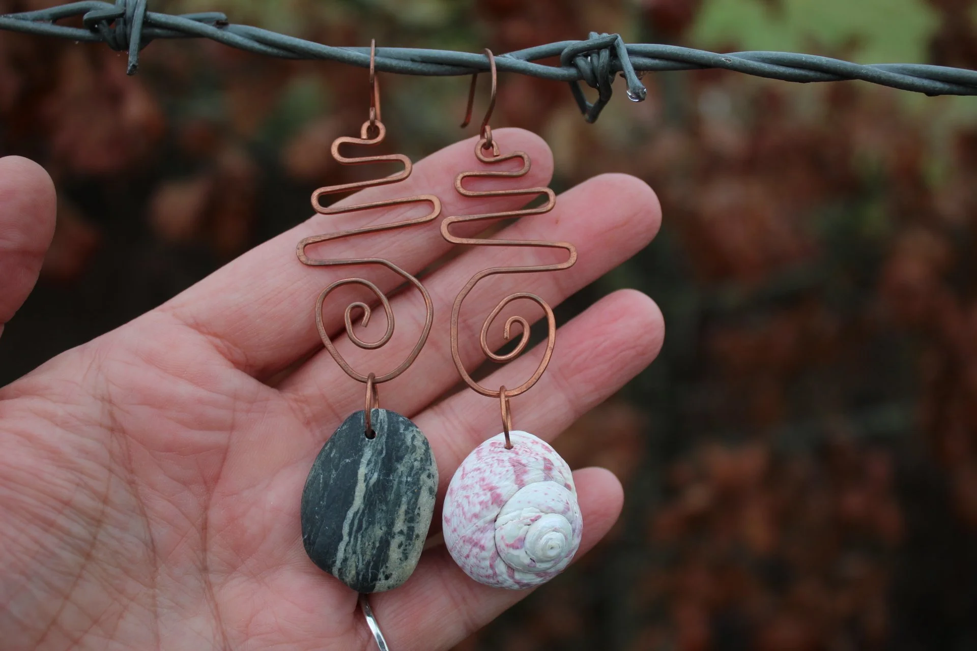 ꩜ Spiral Copper Stone & Sea Shell Earrings