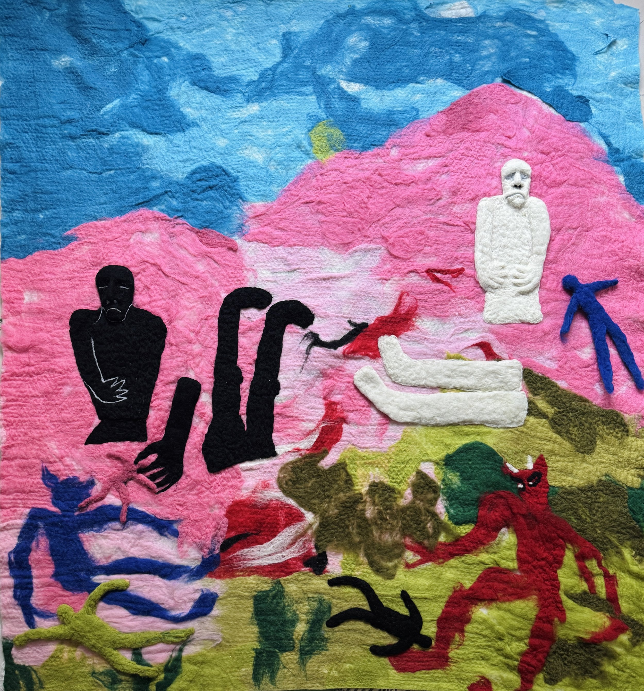 “Moai Makomonai and Noboribetsu Mountain”, 166 x 156 cm, felted wool, Tenjinyama art residency, Sapporo, 2025