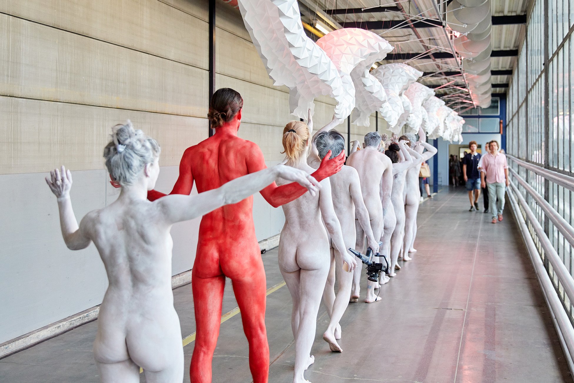 Ongoing performance, 12 dancers, Art Rotterdam, 2022