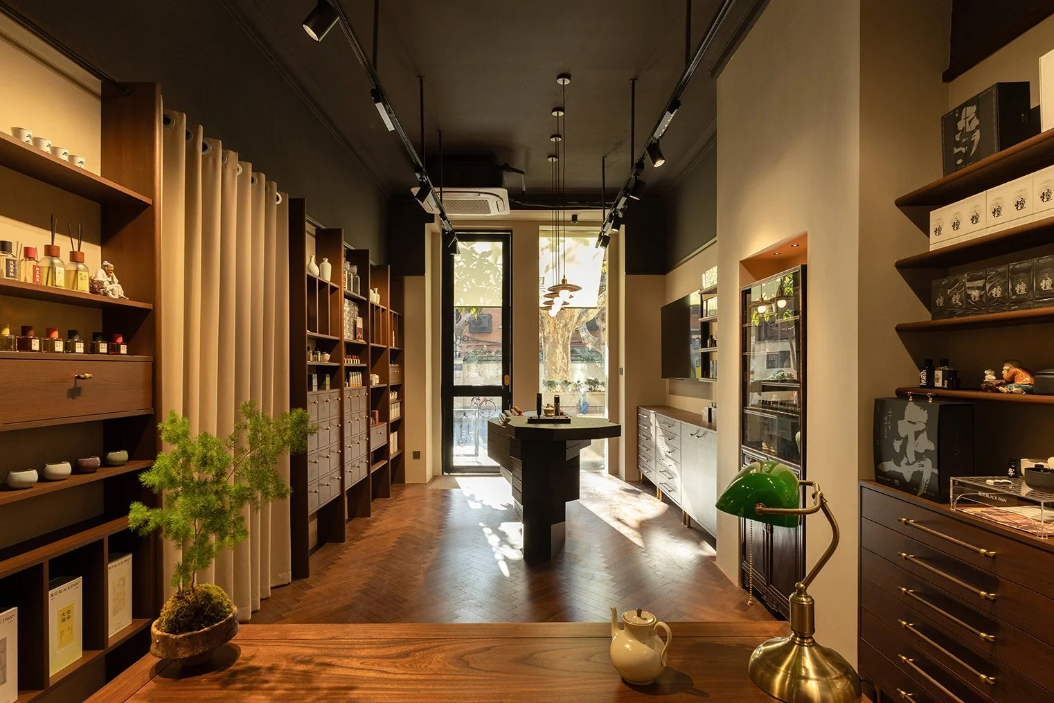 Black Paw SH - Neutra Architects 7.jpg