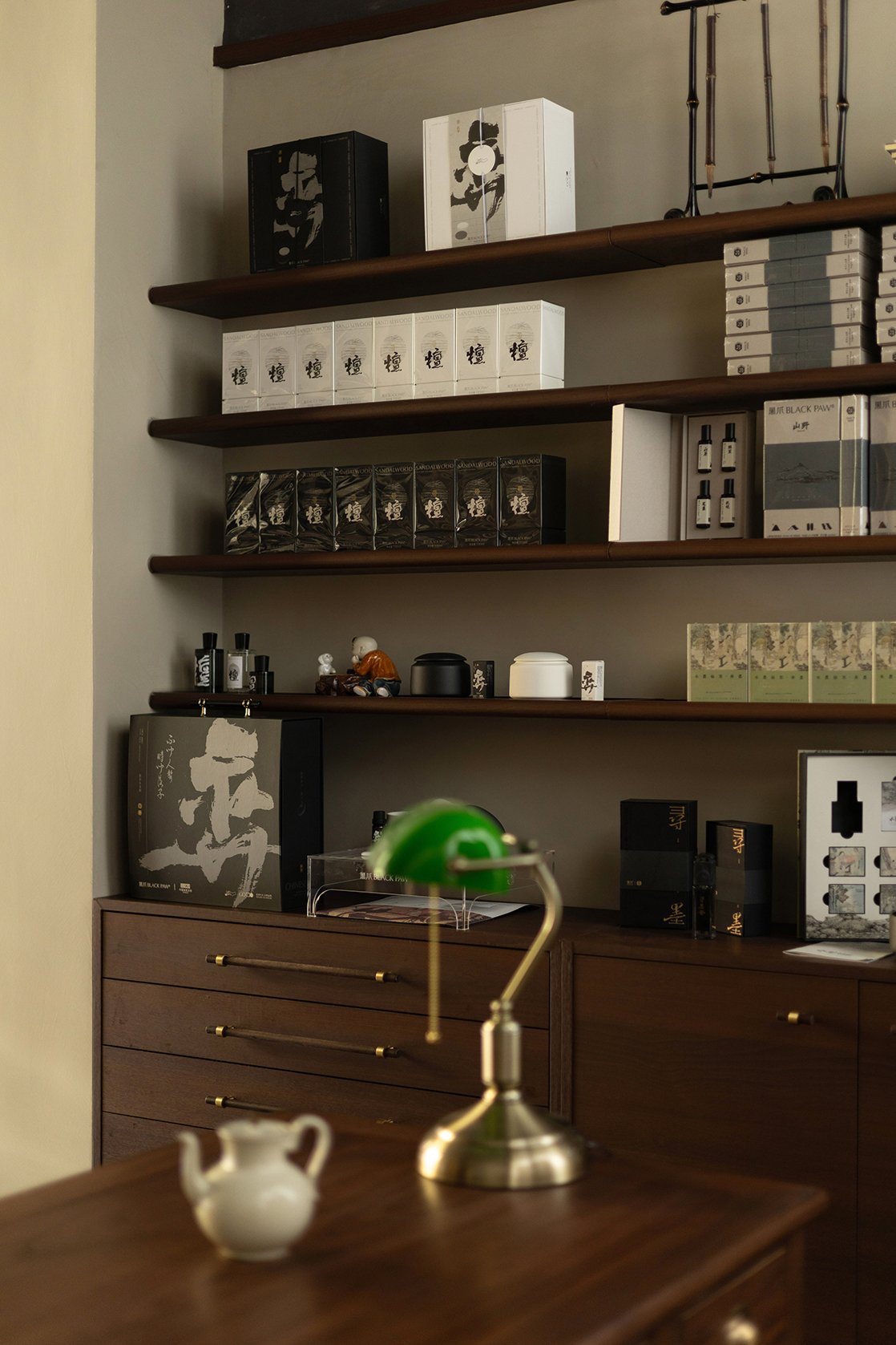 Black Paw SH - Neutra Architects 13.jpg