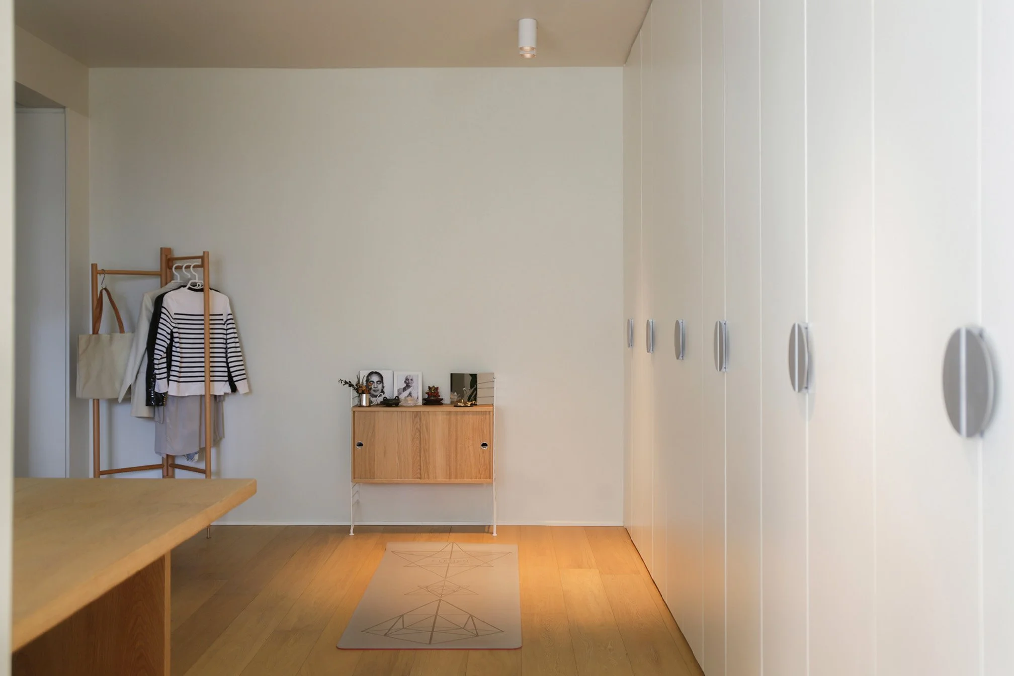 Apartment Jocelyn - Neutra Architects 4.jpg