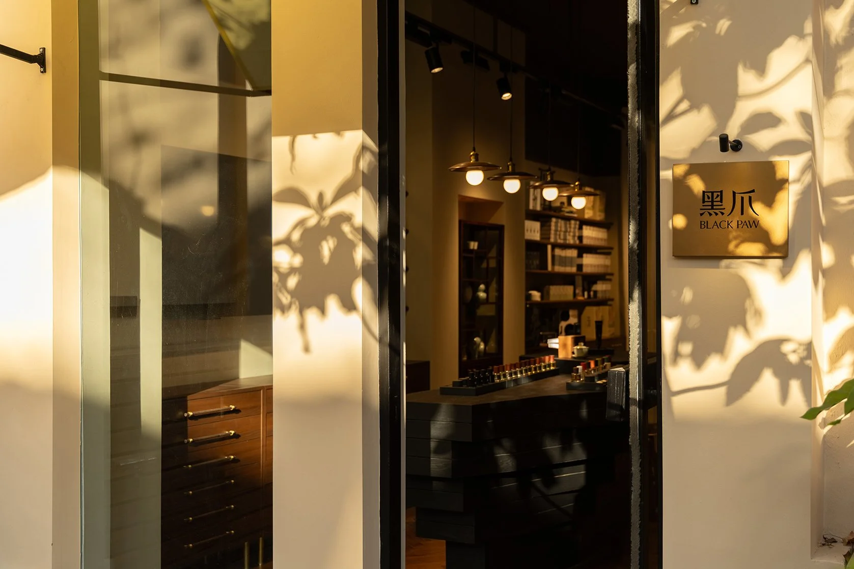 Black Paw SH - Neutra Architects 2.jpg