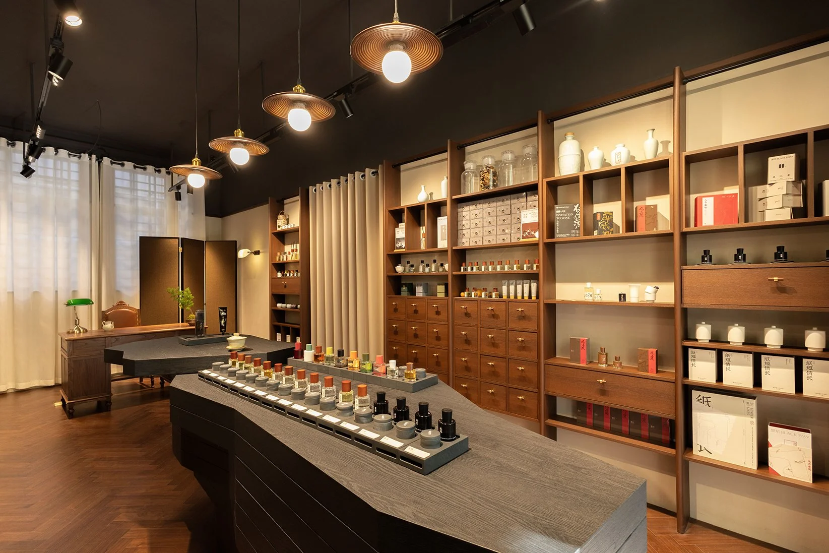 Black Paw SH - Neutra Architects 5.jpg