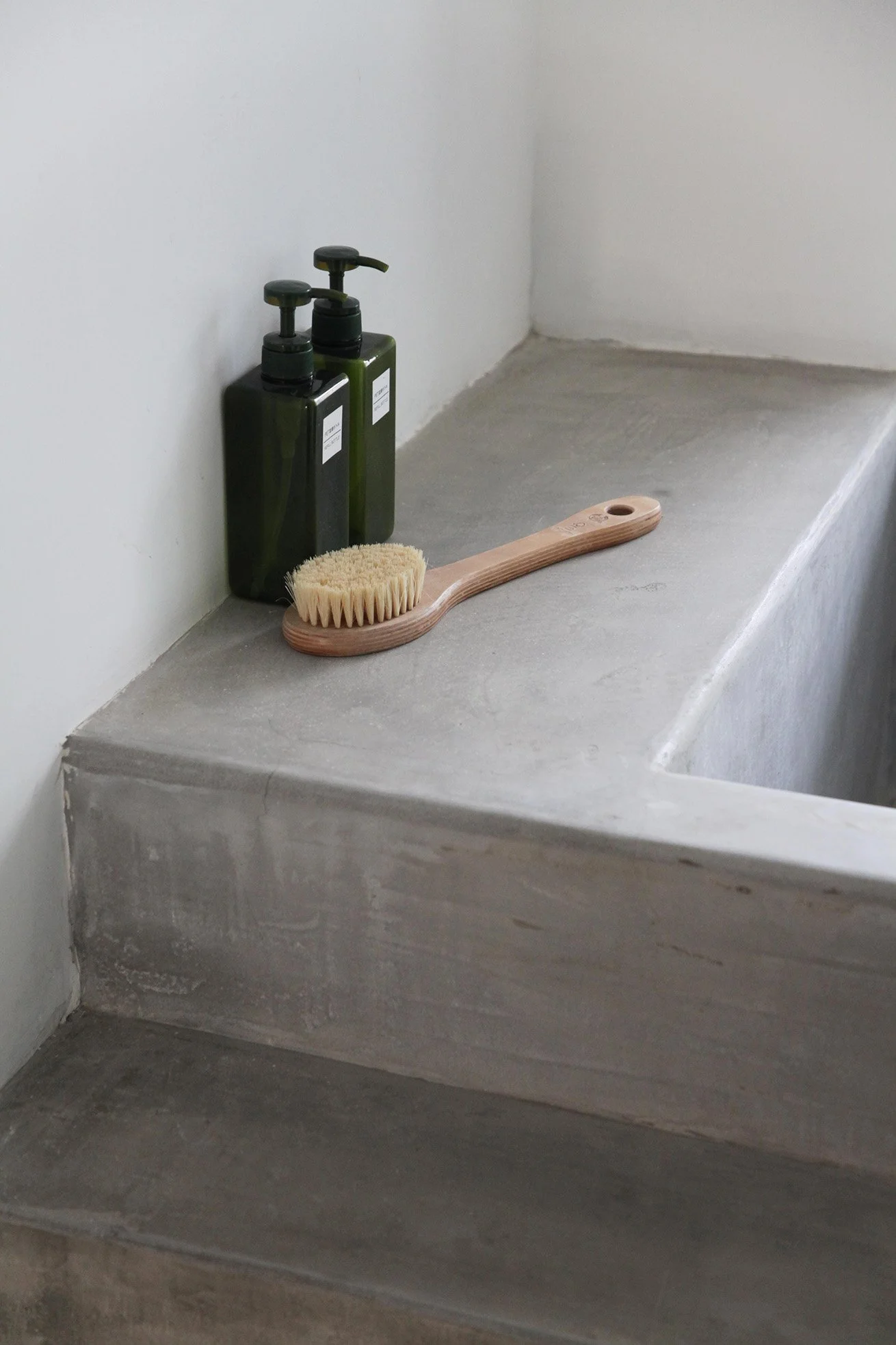 Apartment Wu - Neutra Architects 13.jpg