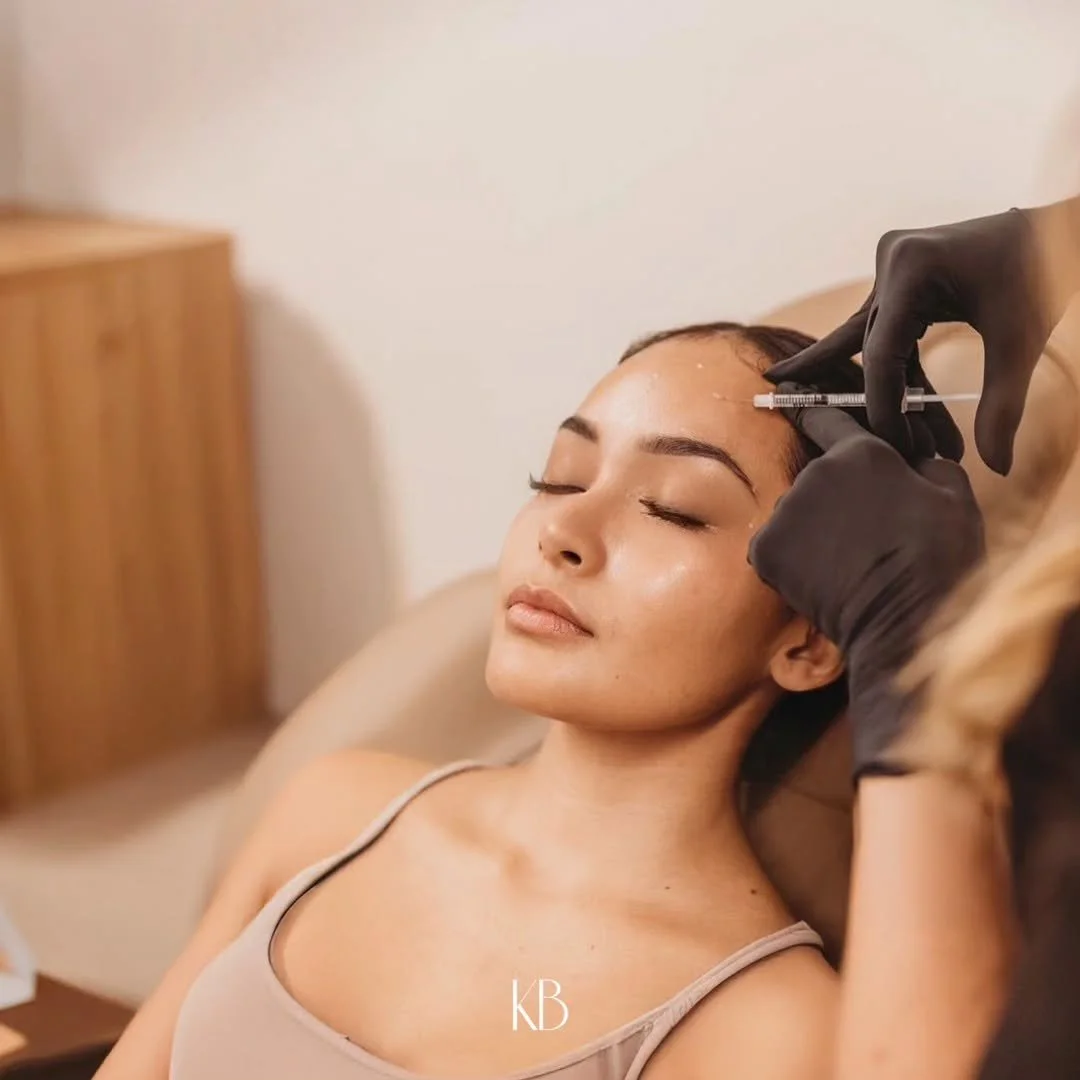 Los polinucle&oacute;tidos son uno de los tratamientos m&aacute;s avanzados para mejorar la calidad de la piel desde dentro.

Hidratan en profundidad, reparan el tejido y estimulan col&aacute;geno y elasticidad, aportando una luminosidad natural y un