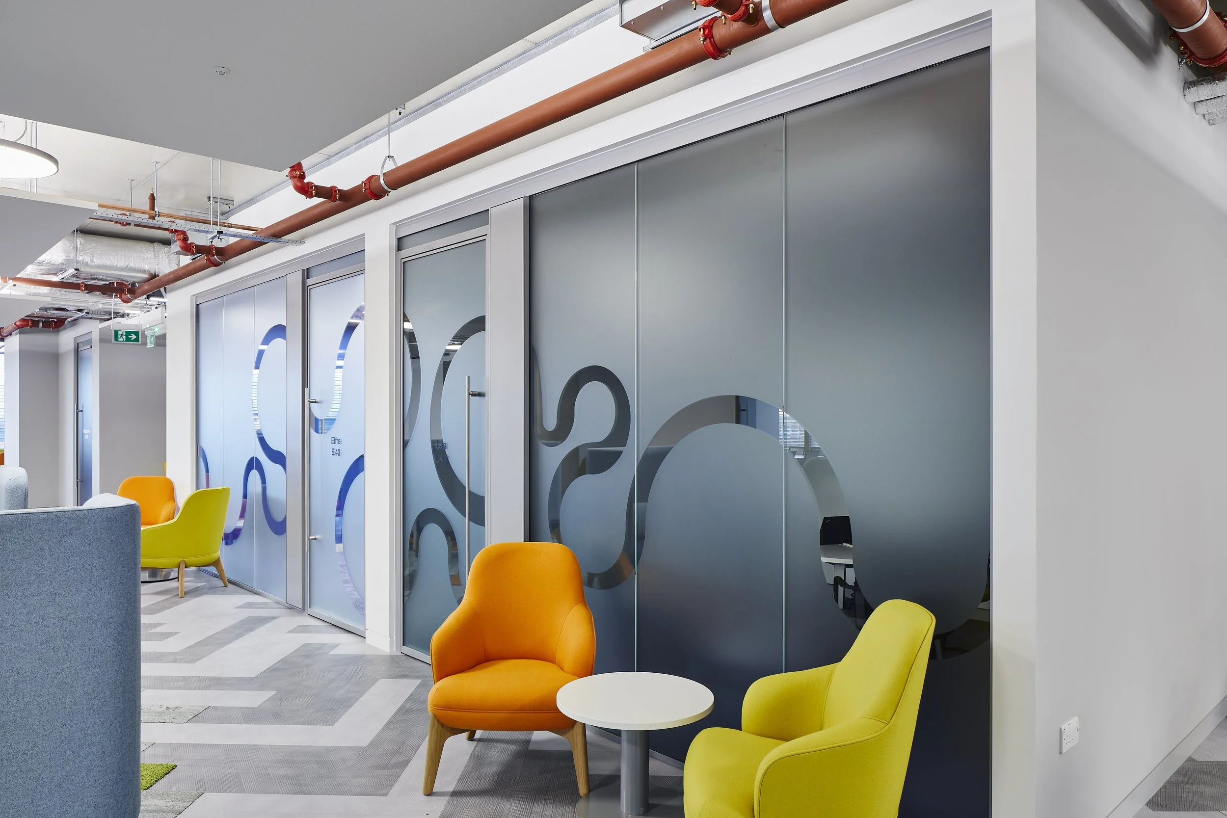 Glass manifestations with swirls