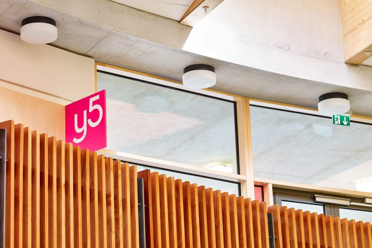Michael Faraday School Internal Wayfinding Projected Classroom
