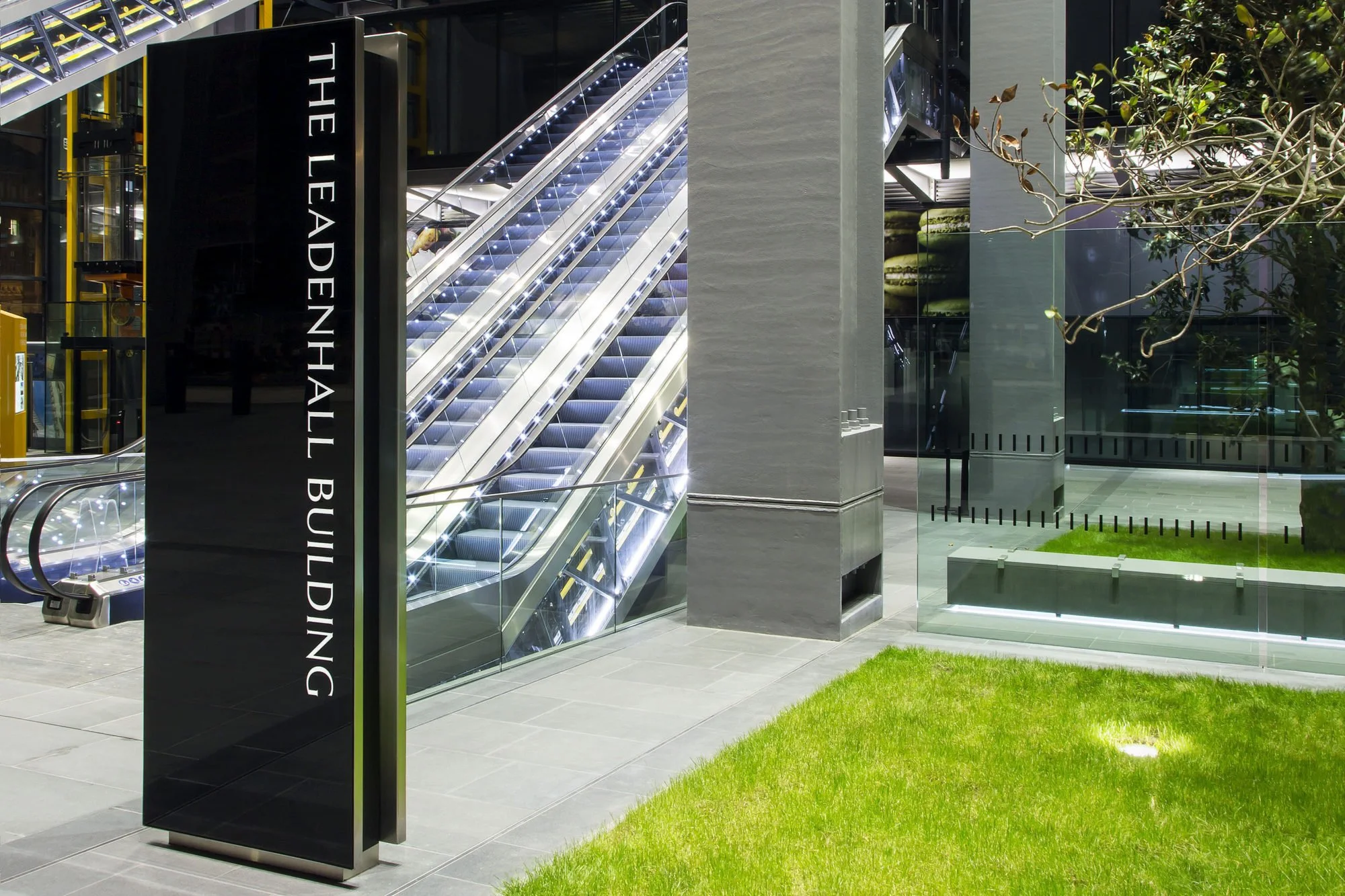 Leadenhall Building exterior signage totem