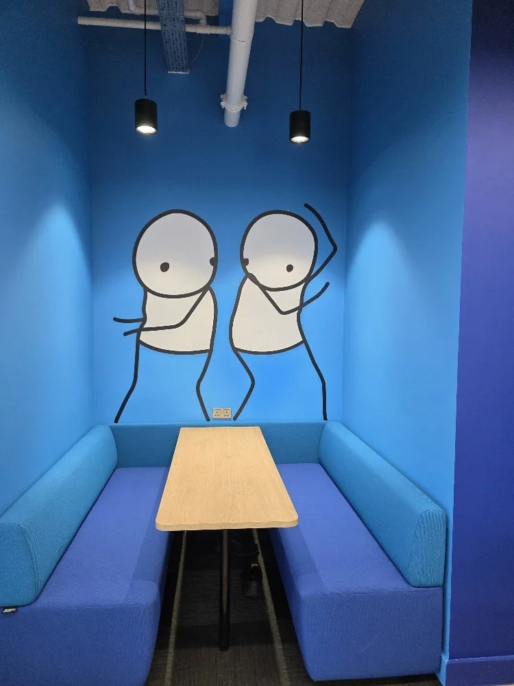 Blue background with vinyl stickmen