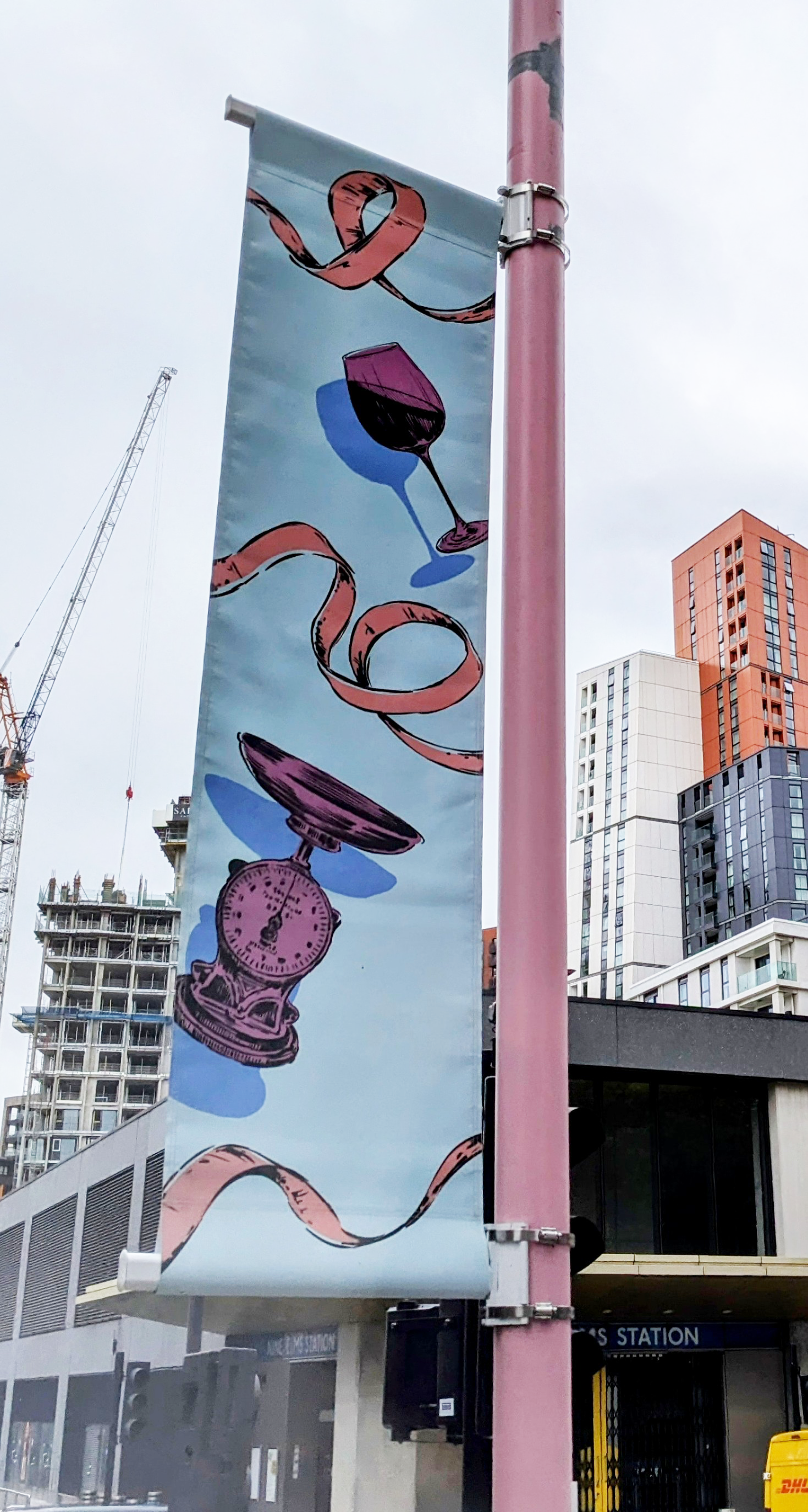 Banner image on lamp post