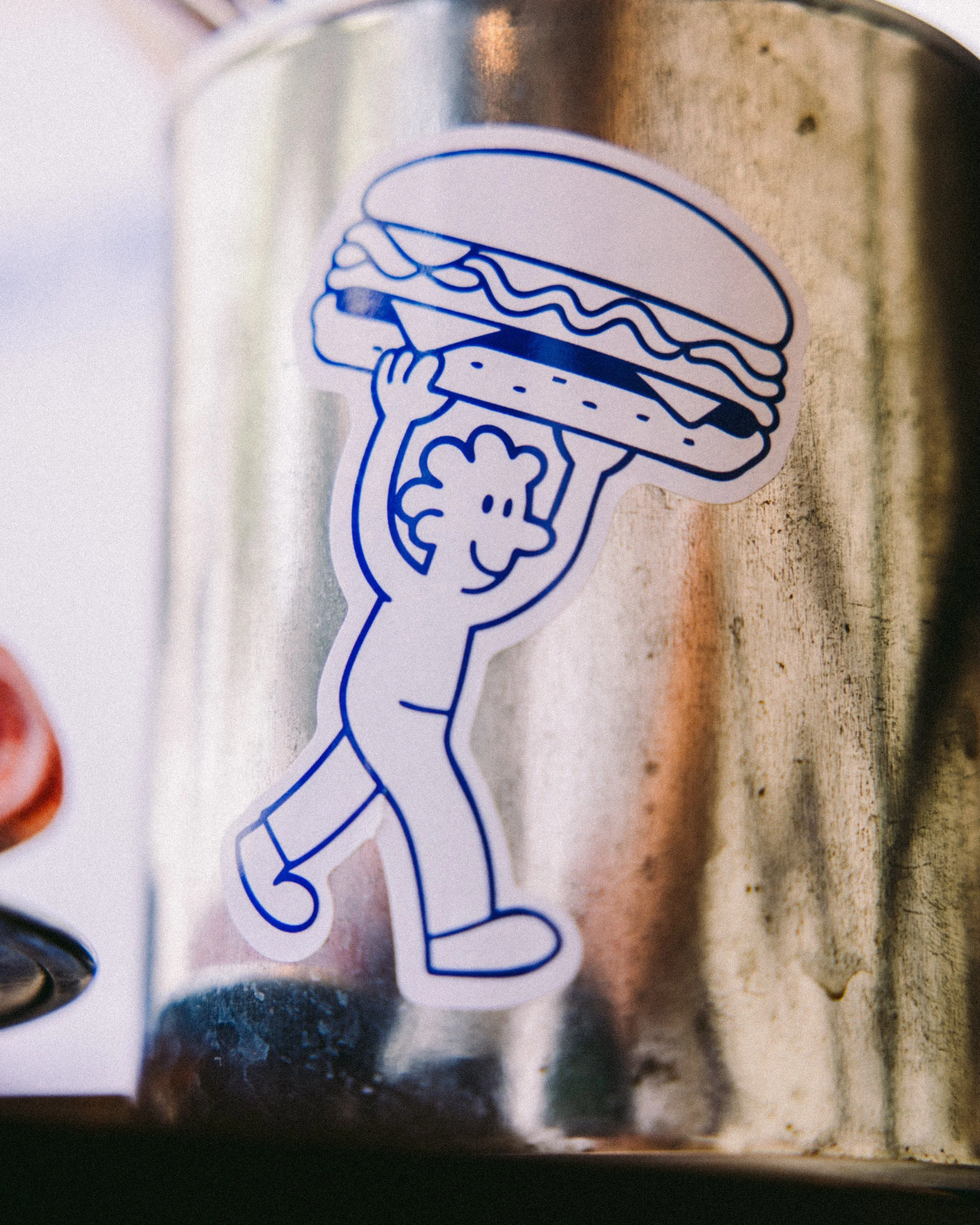 Bennie bang om te blijven plakken😆 Deze toffe stickers van BENNIE krijg jij straks bij de rekening👀💙

BENNIE opent bijna!

#bennietiel #burgers #restaurant #openingsoon #new