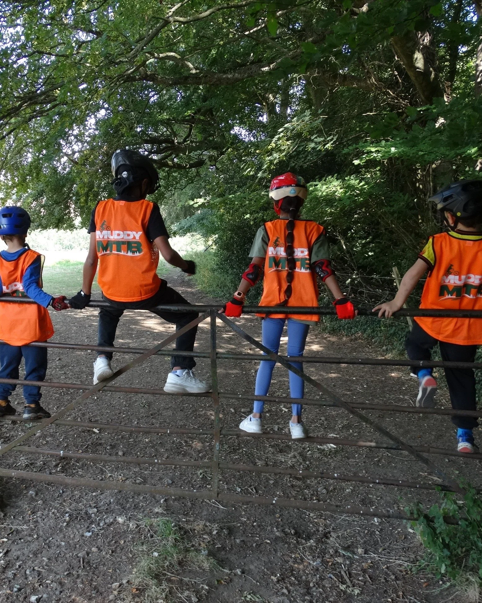 Every adventure starts somewhere...🌳🚵

Our young riders ready to explore the local trails.

Confidence. Fresh Air. New Friends.

Sessions available July, August and September. See link in Bio to book!

#MuddyMTB #Kidsmountainbiking #mountainbiking 