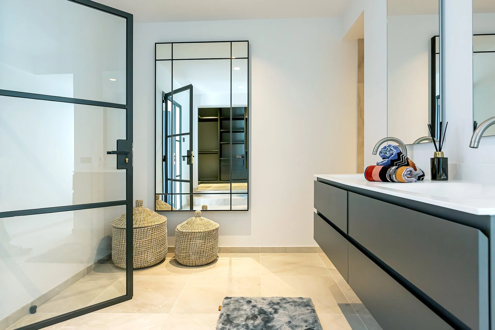 Ahler San Raphael 50-7632.jpg