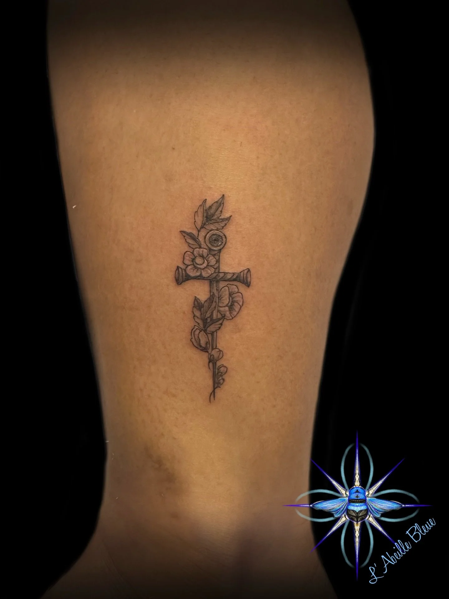 Oh petite flashe qui a trouv&eacute; son chez soi! C&rsquo;est toujours un plaisir de faire un de mes pr&eacute;-dessin&eacute;s :)

Merci pour ta confiance, et toujours pour ta force et d&rsquo;avoir rigol&eacute; ensembles. Quelle joie de te revoir