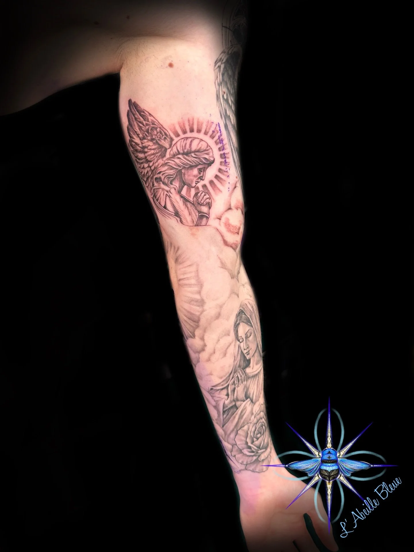 Trop de force cet homme! Il voulait compl&eacute;ter son deuxi&egrave;me bras et c&rsquo;est fait! Bon courage &agrave; lui pour cette prochaine &eacute;preuve.

#tatoueuse #uriel #brascomplet