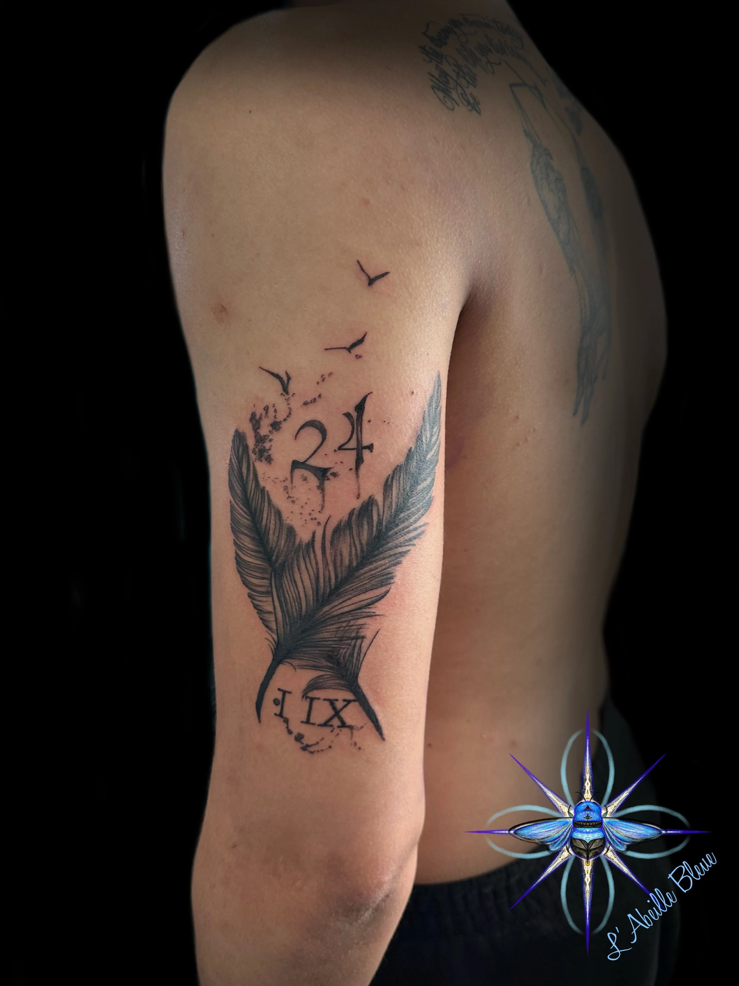 Oh c&rsquo;est toujours un plaisir de tatouer ce bonhomme! Merci beaucoup pour ta force et pour ta confiance. 

🥰🥰🥰

#tatoueuse #tatouagetoulon #tatouagehomme