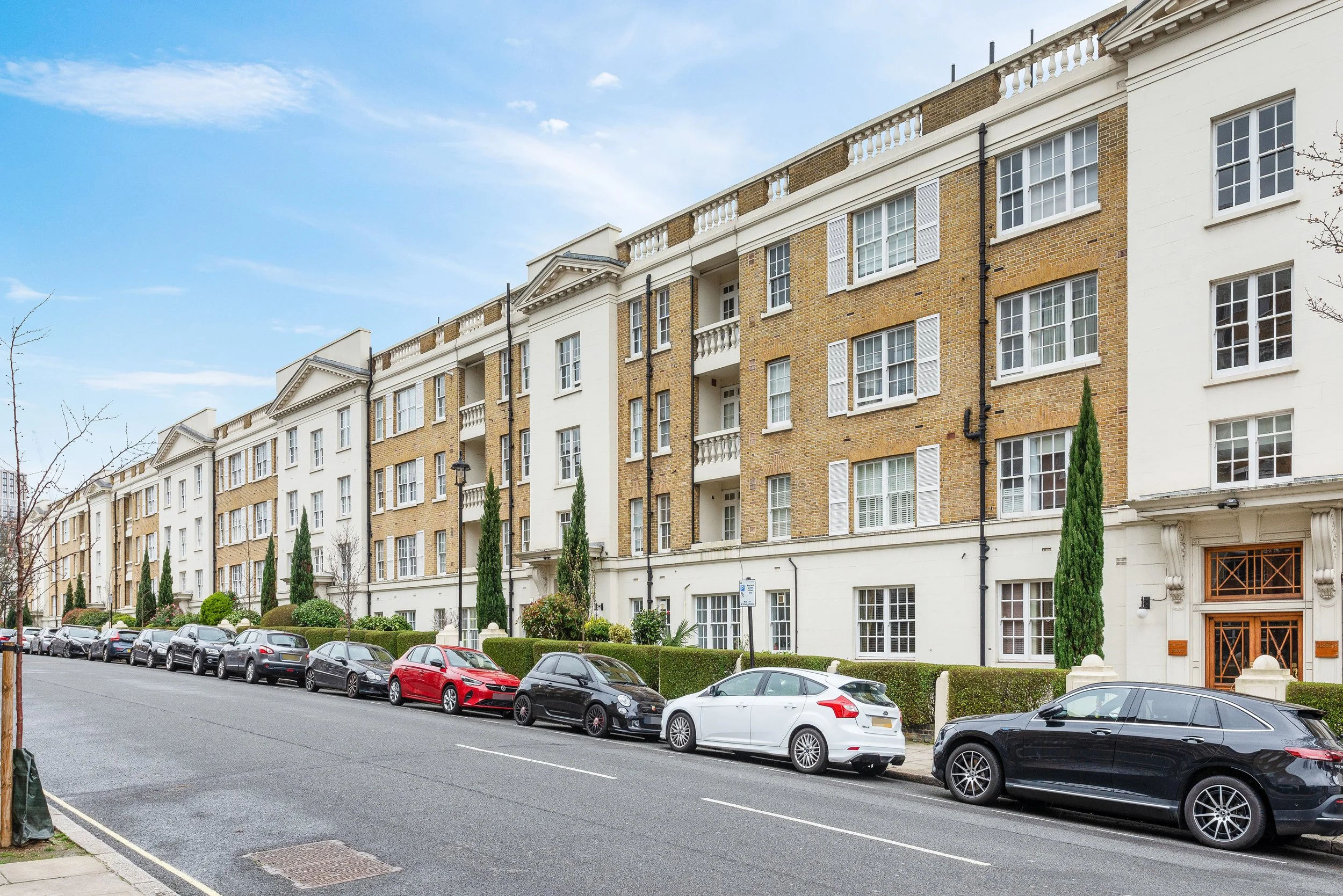 Flat sale in St. John's Wood, NW8