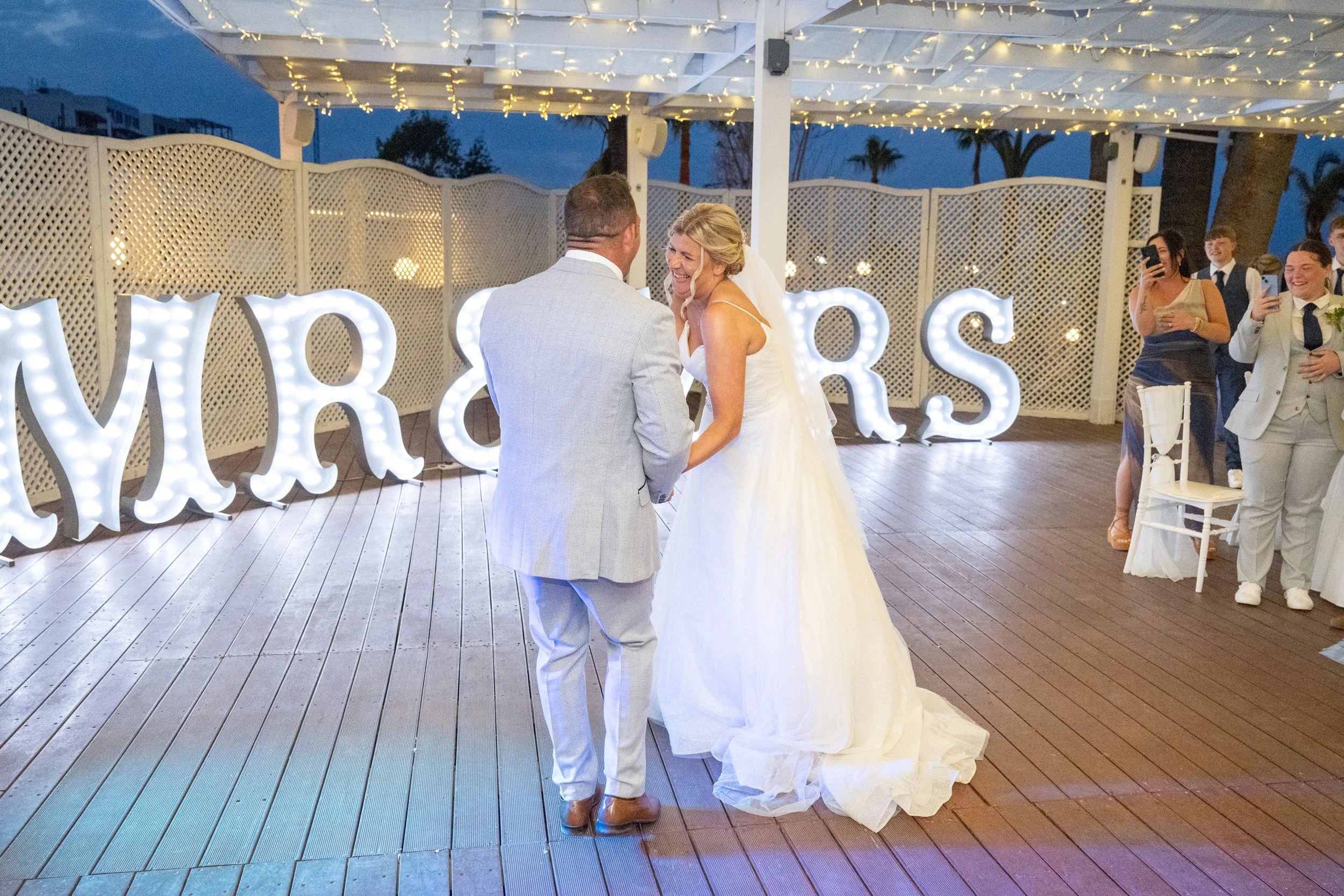 Leighanne & Paul - 021.jpg