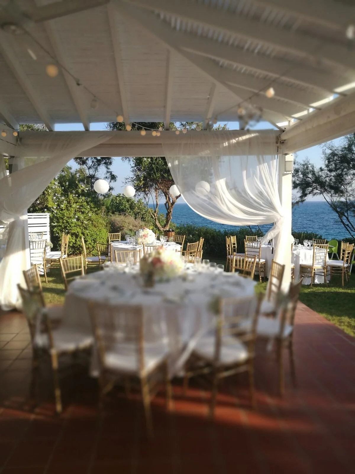 just side drapes white pavilion extra 130 euro.jpg