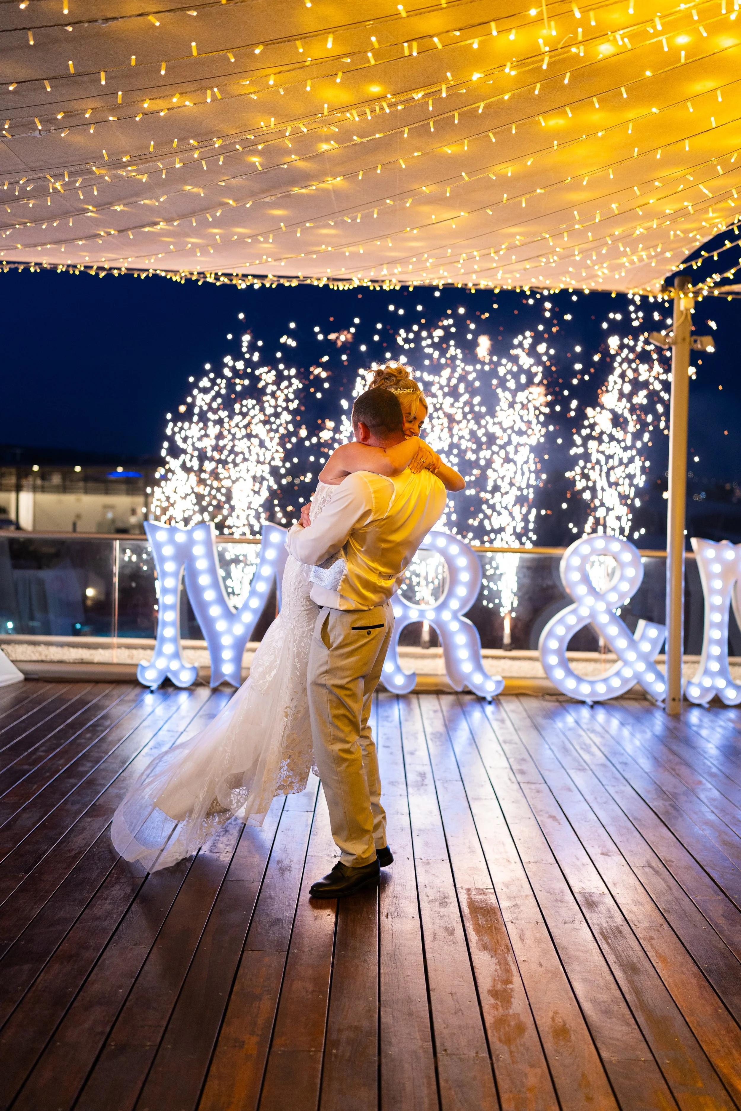 Helen & Peter-695.jpg