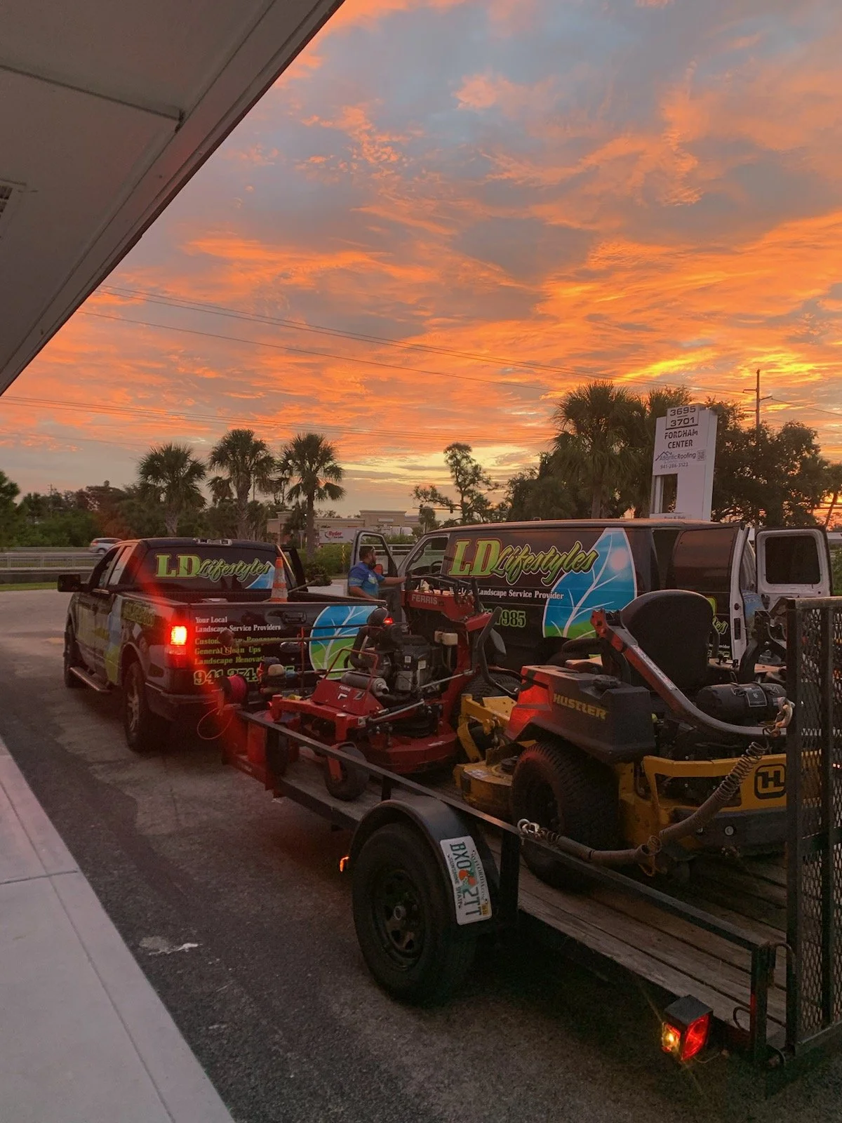 LD Lifestyles mow team preparing to leave for the day.